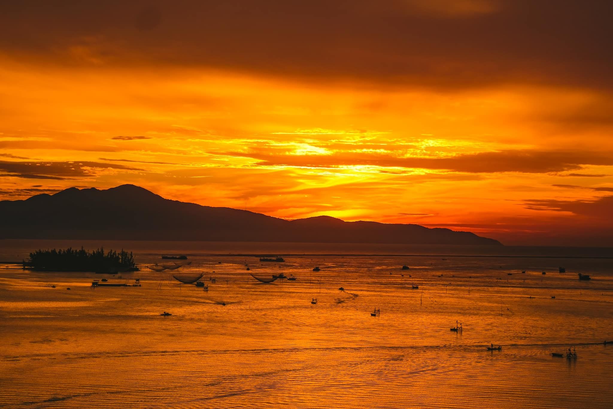 VN TRAVEL GUIDE - Cẩm nang du lịch - Đồng hành cùng mỗi chuyến đi