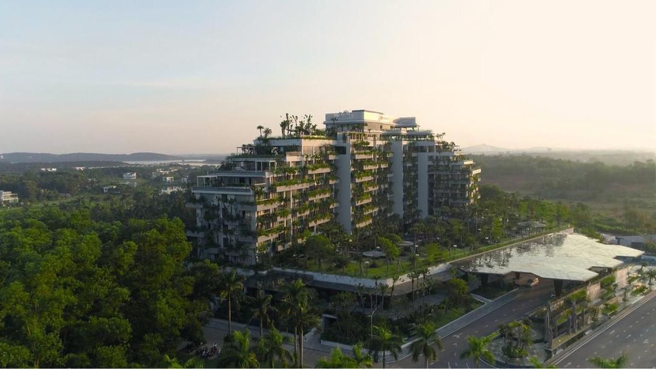 VN Travel Guide