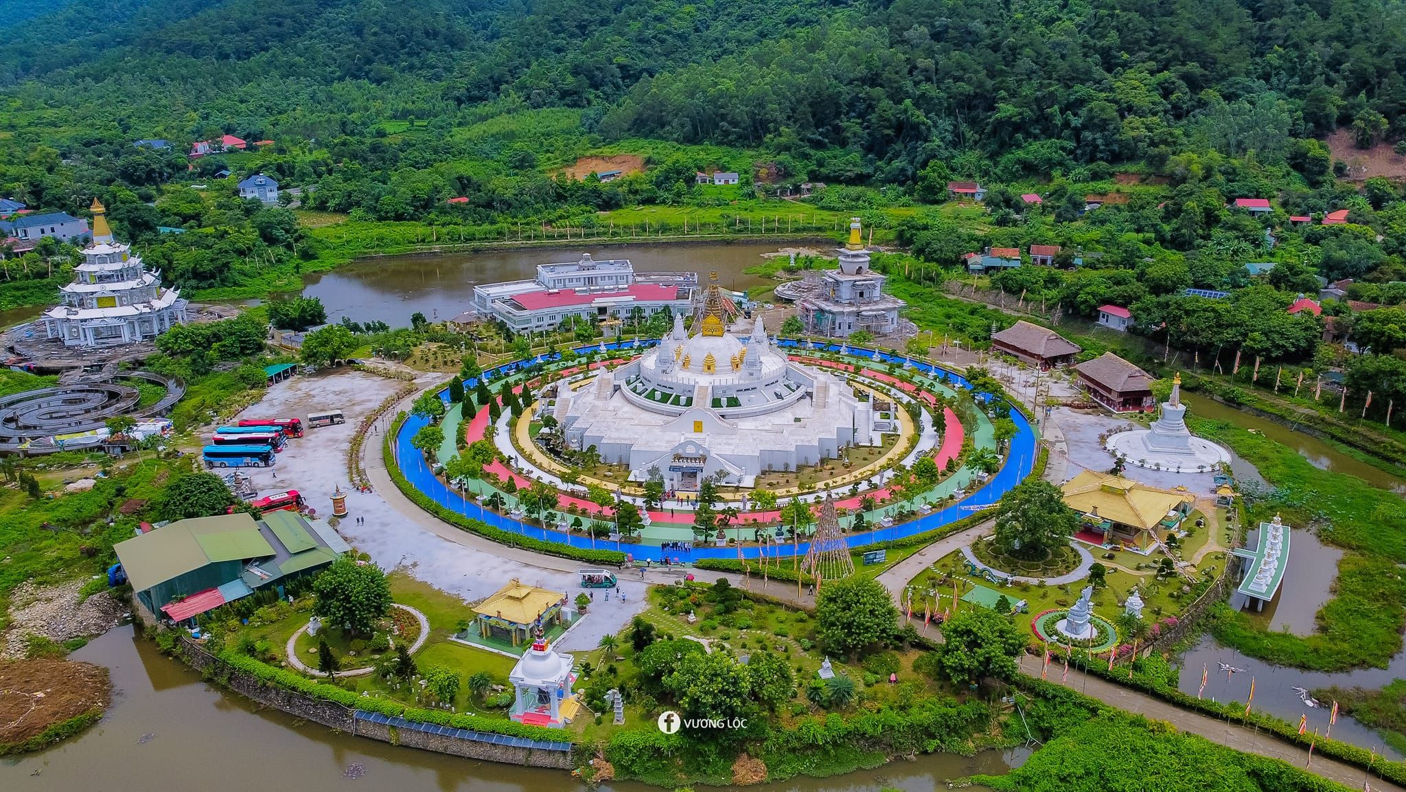 VN Travel Guide