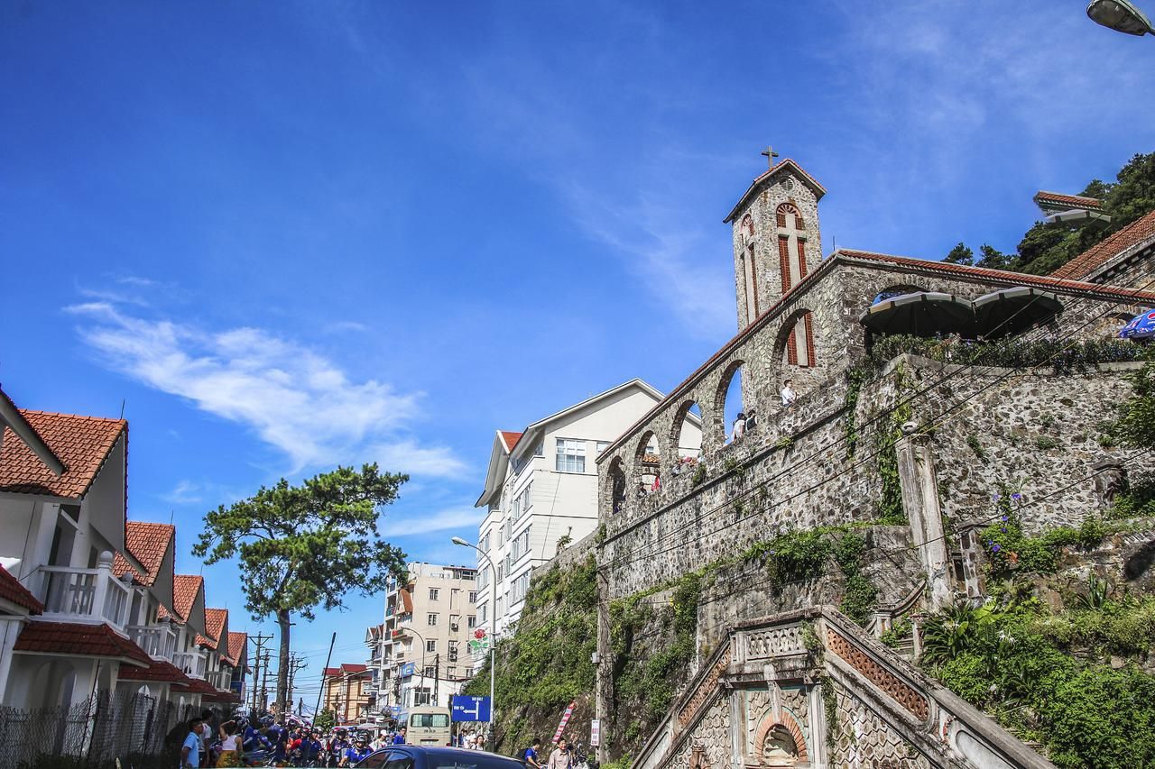 VN Travel Guide
