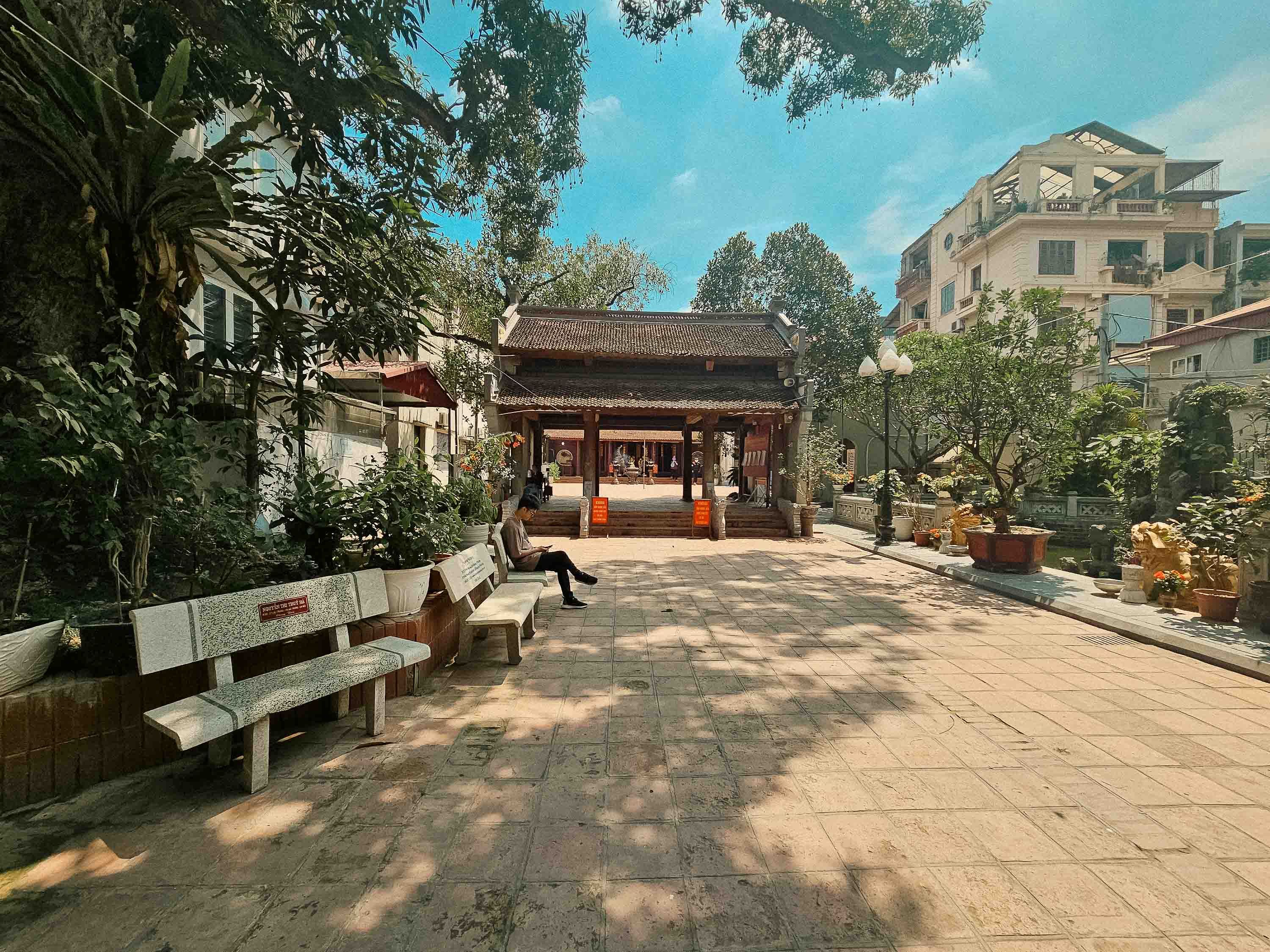 VN TRAVEL GUIDE - Cẩm nang du lịch - Đồng hành cùng mỗi chuyến đi
