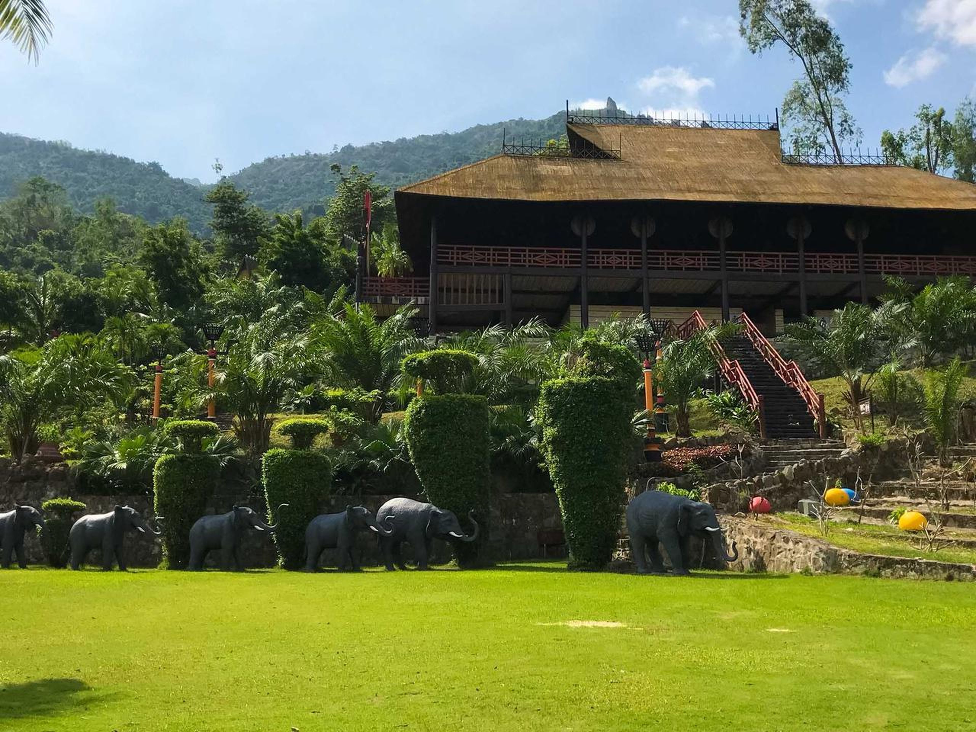 Hundred Eggs: A Unique Travel Experience in Nha Trang - Hình 2