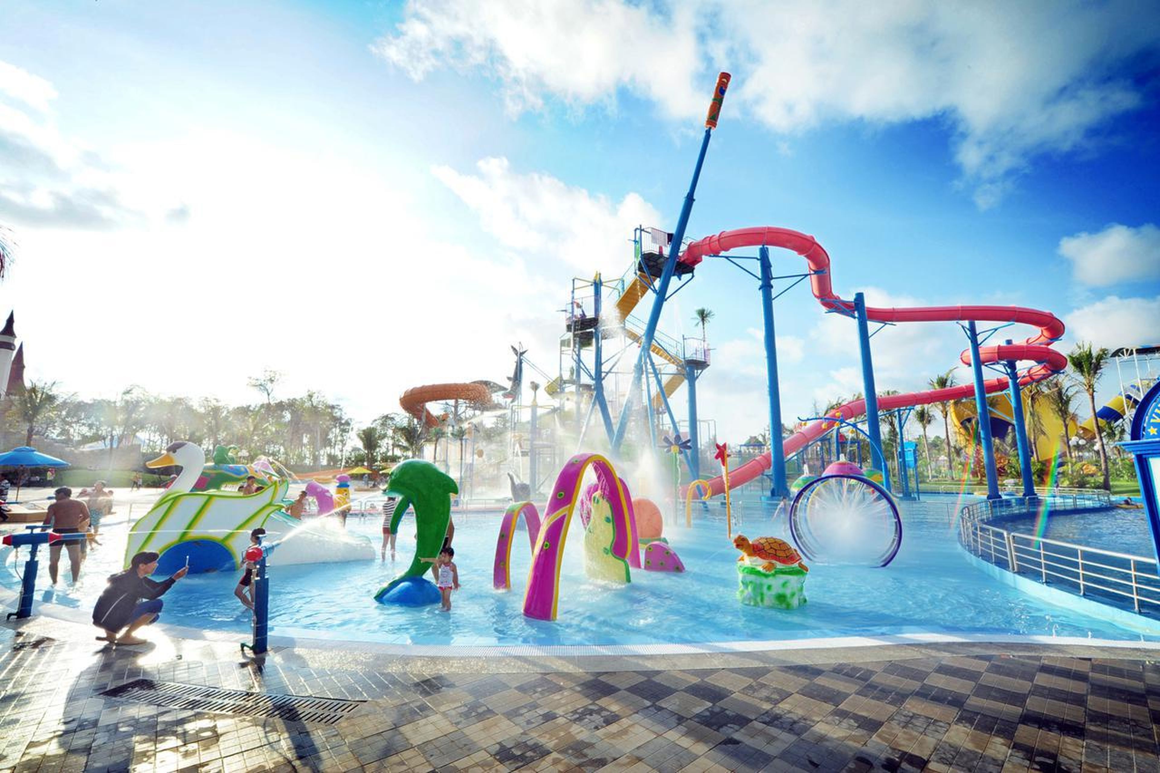 Vinpearl Land Nha Trang: Thiên đường giải trí và khám phá - Hình 2