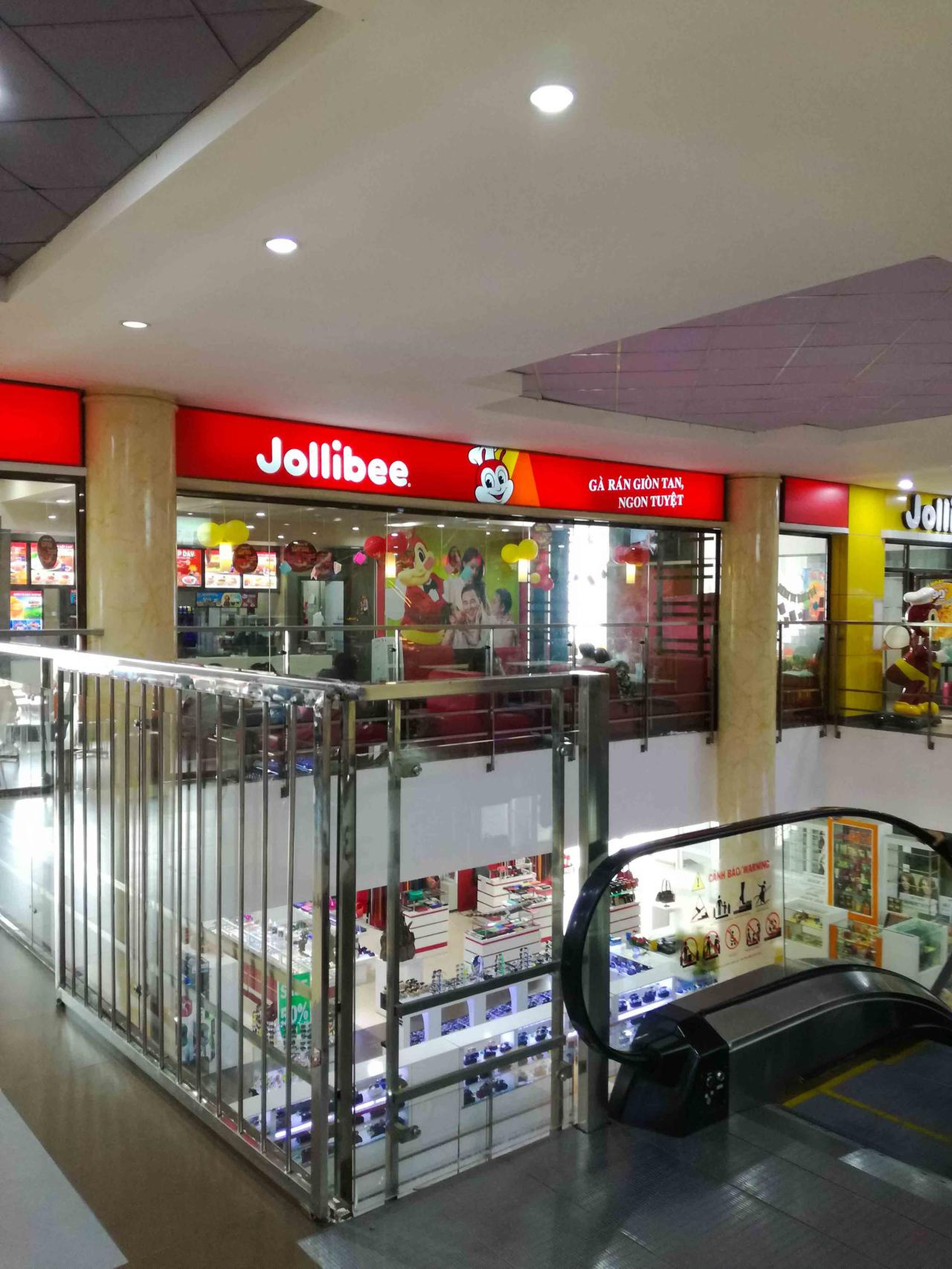 Maximark Nha Trang: The perfect shopping paradise for tourists. - Hình 17