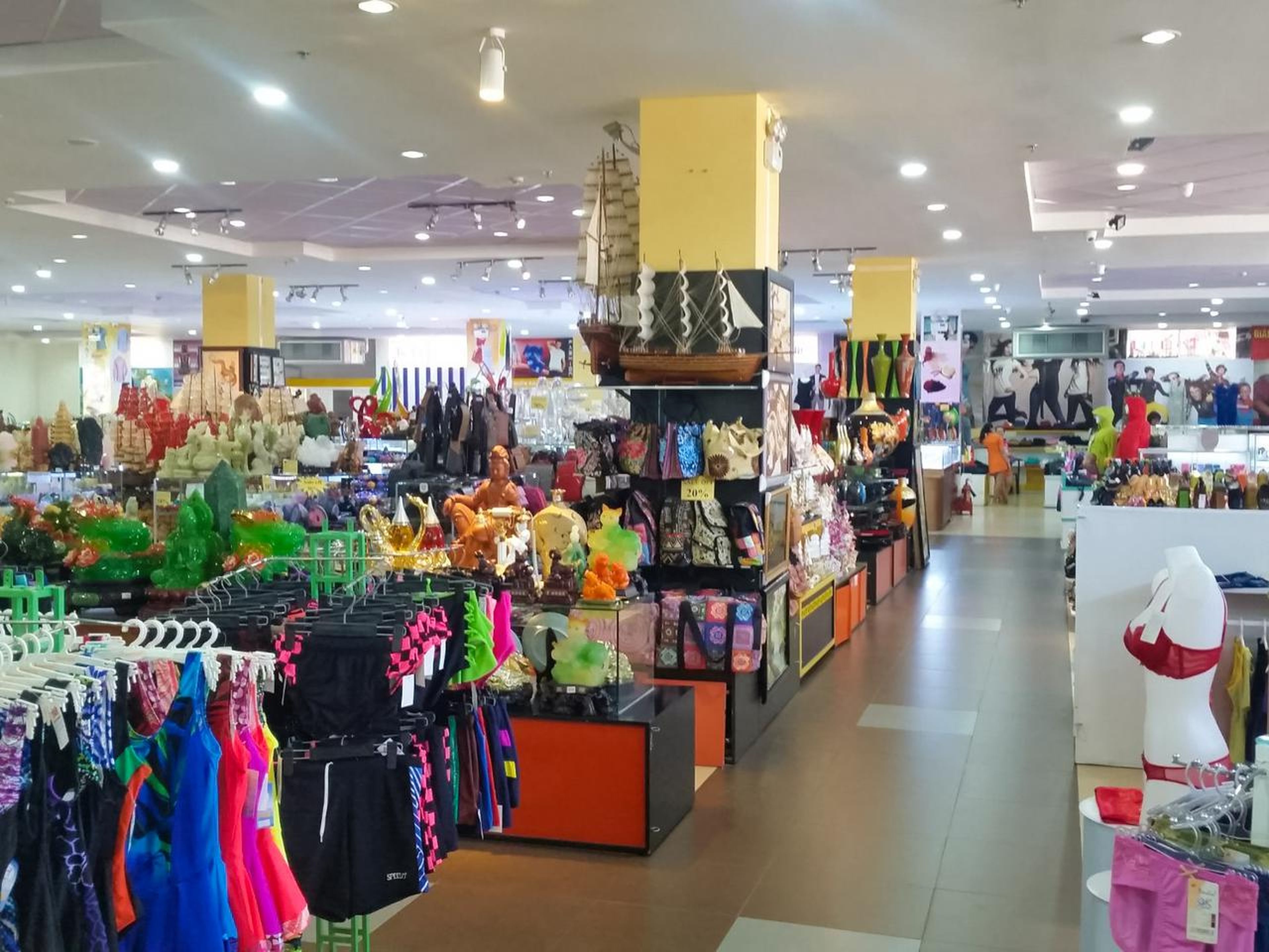 Maximark Nha Trang: The perfect shopping paradise for tourists. - Hình 19