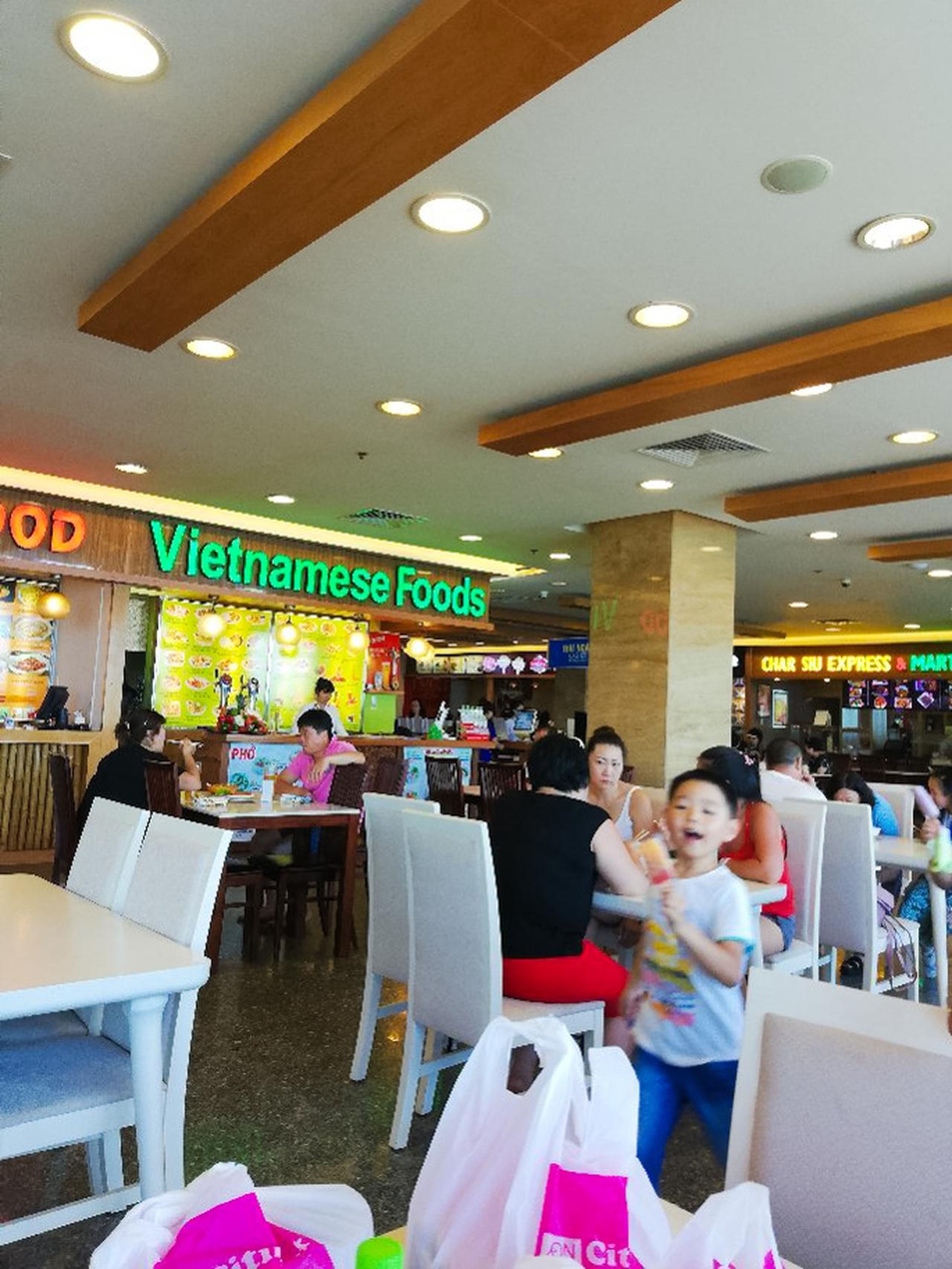 Nha Trang Centre: Рай для шопинга и развлечений - Hình 5