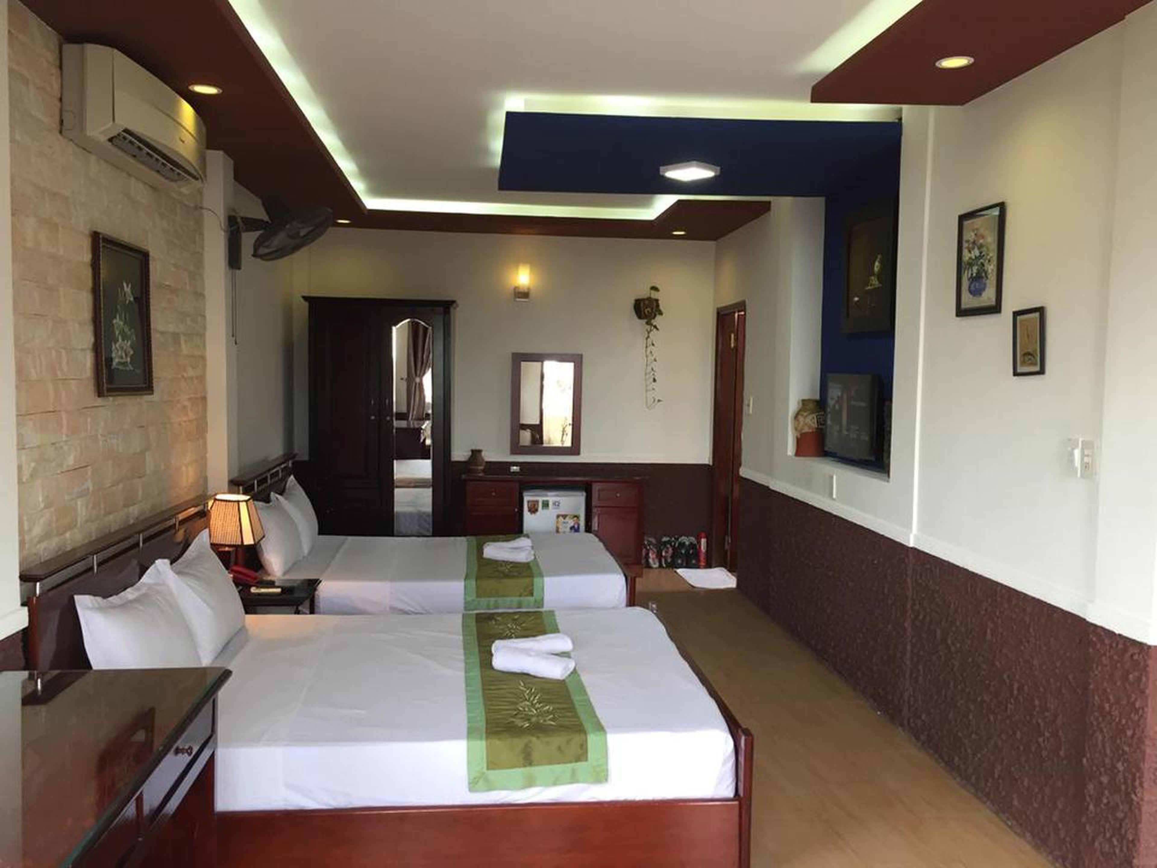 Gallery 3