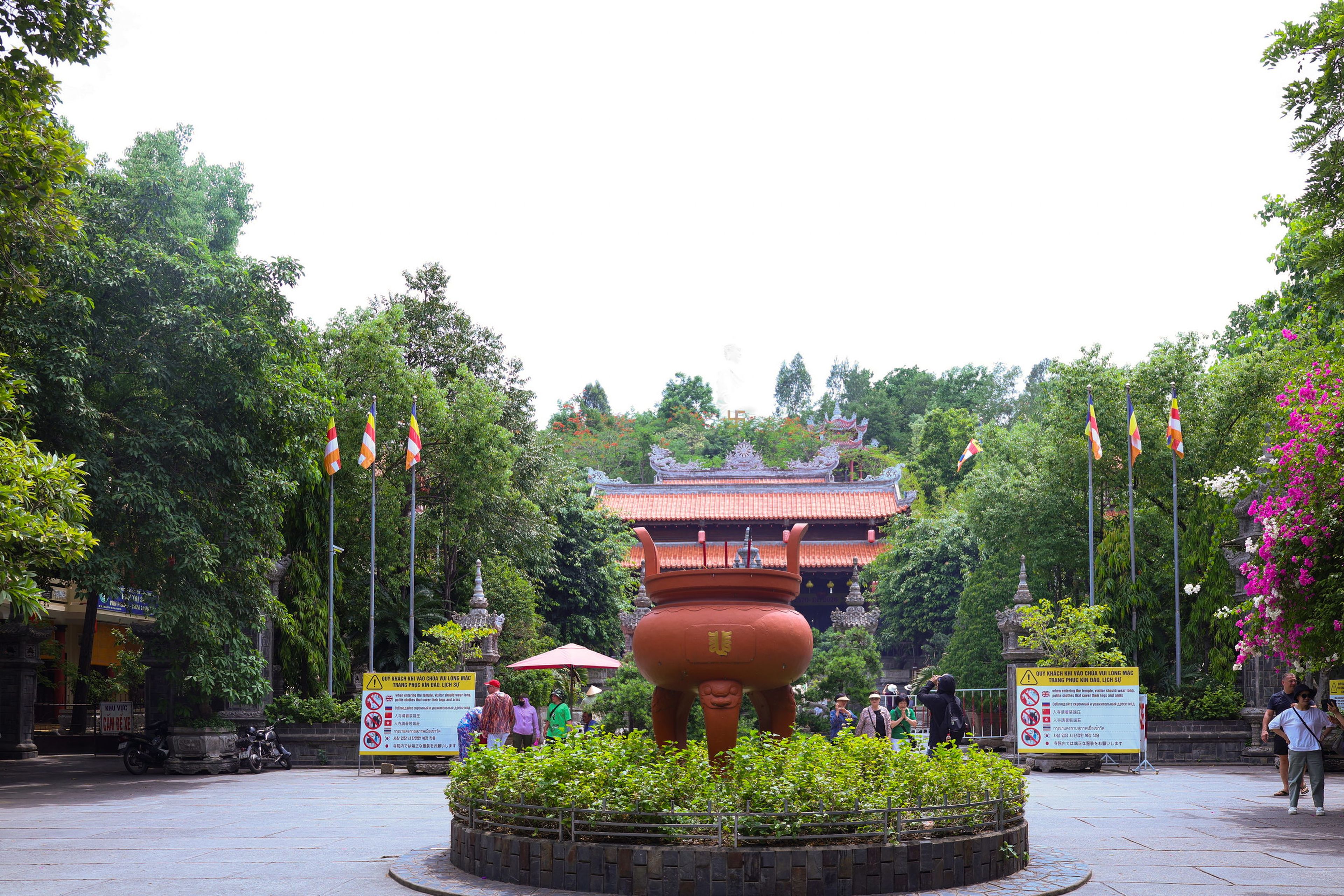 Chùa Long Sơn - Hình 21