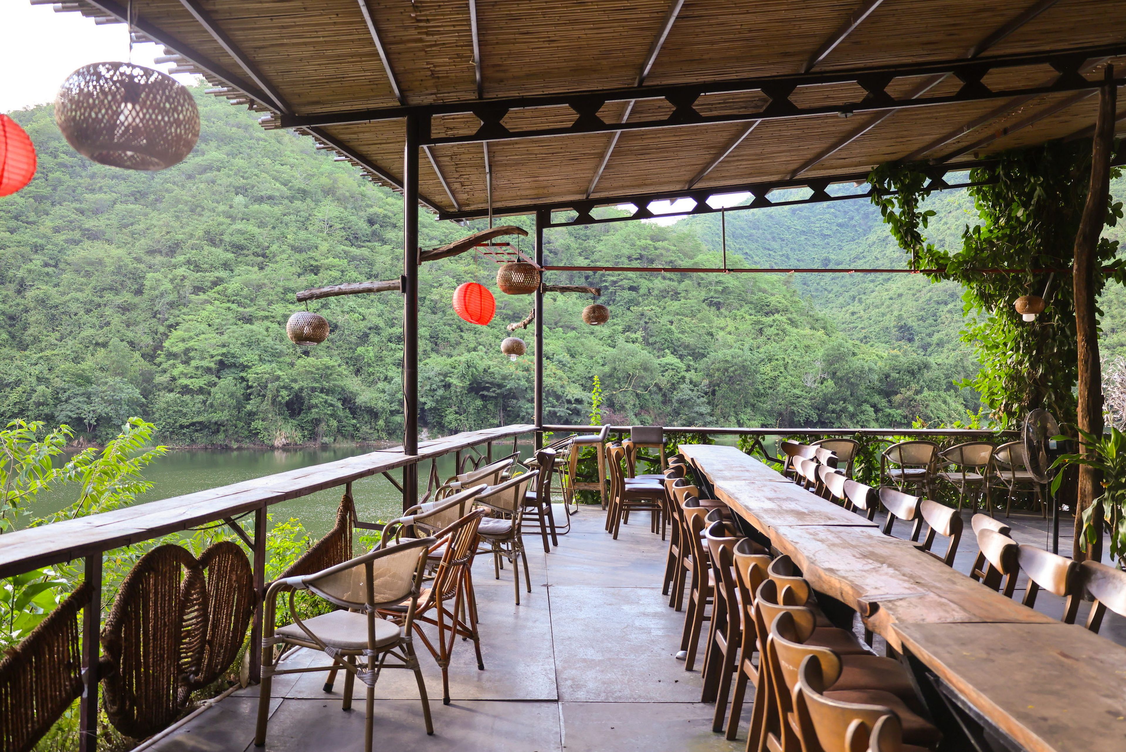Kenh Ha Lake - Hình 16