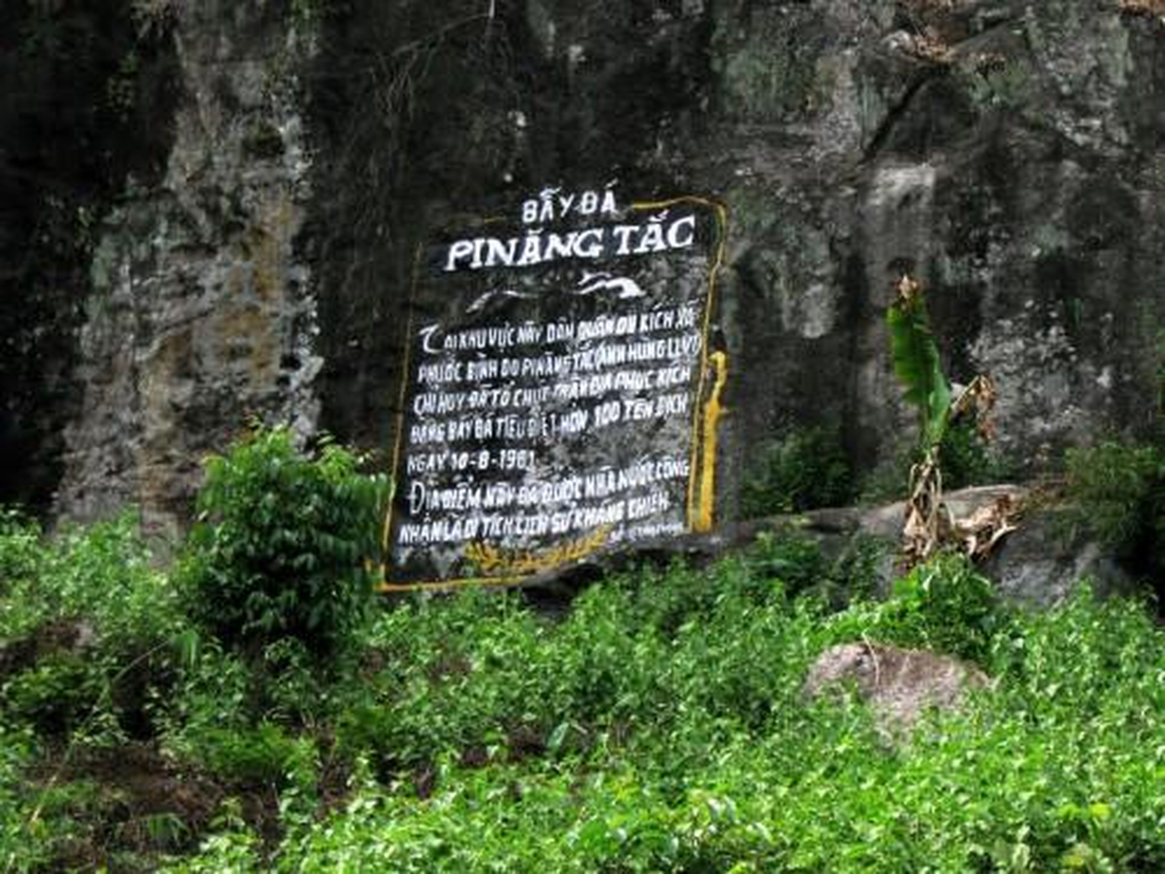 Pi Nang Tac Stone Trap - Hình 1