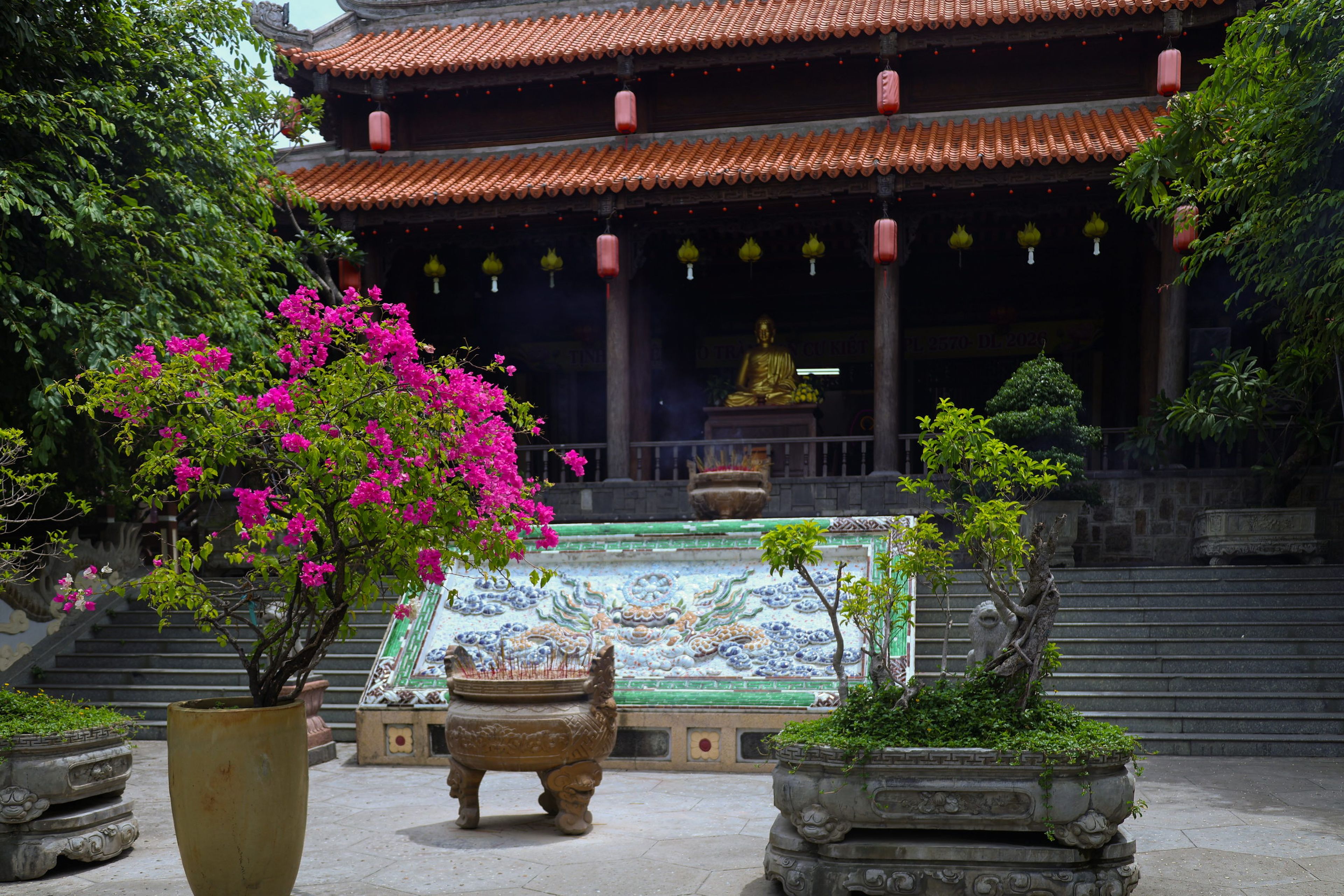Chùa Long Sơn - Hình 20