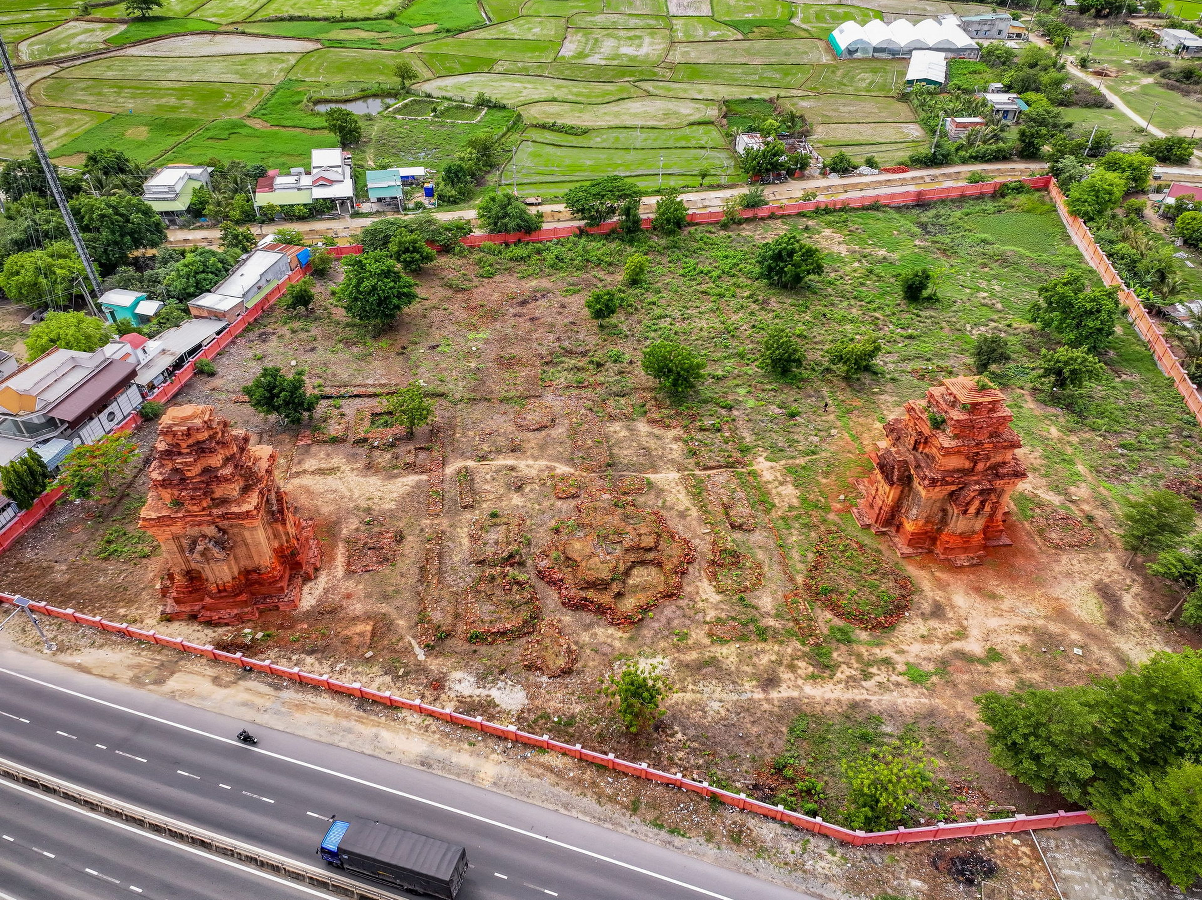 Hoa Lai Towers - Hình 2