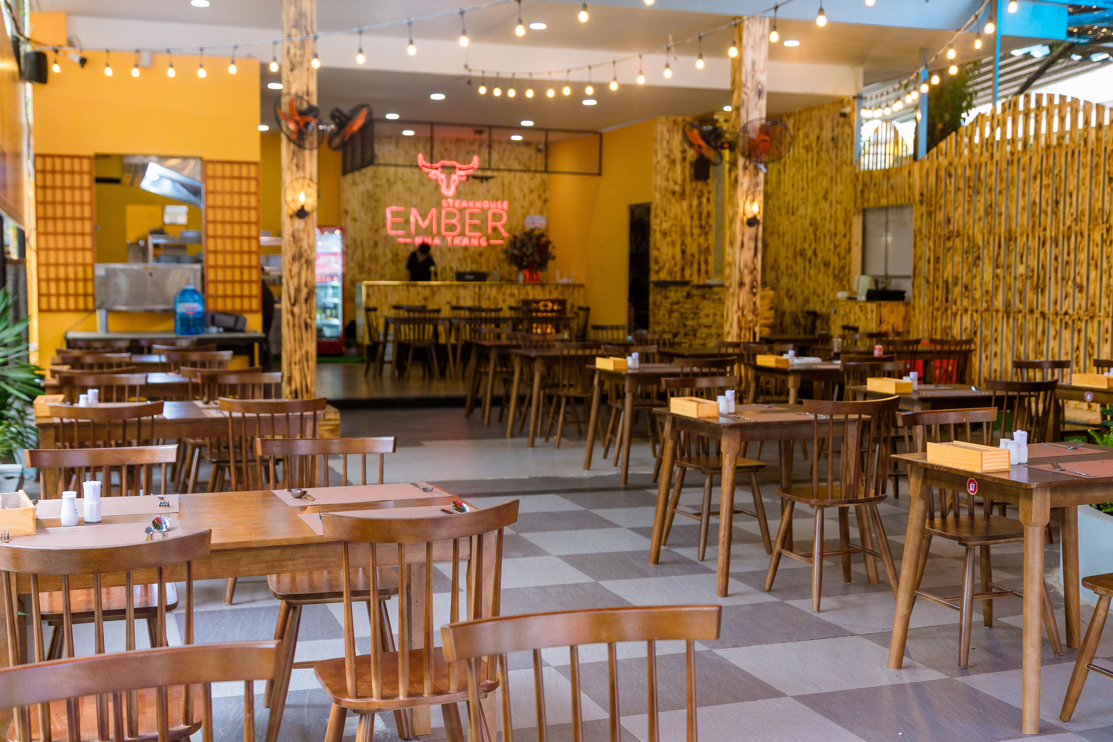 Ember Steakhouse Nha Trang - Hình 7