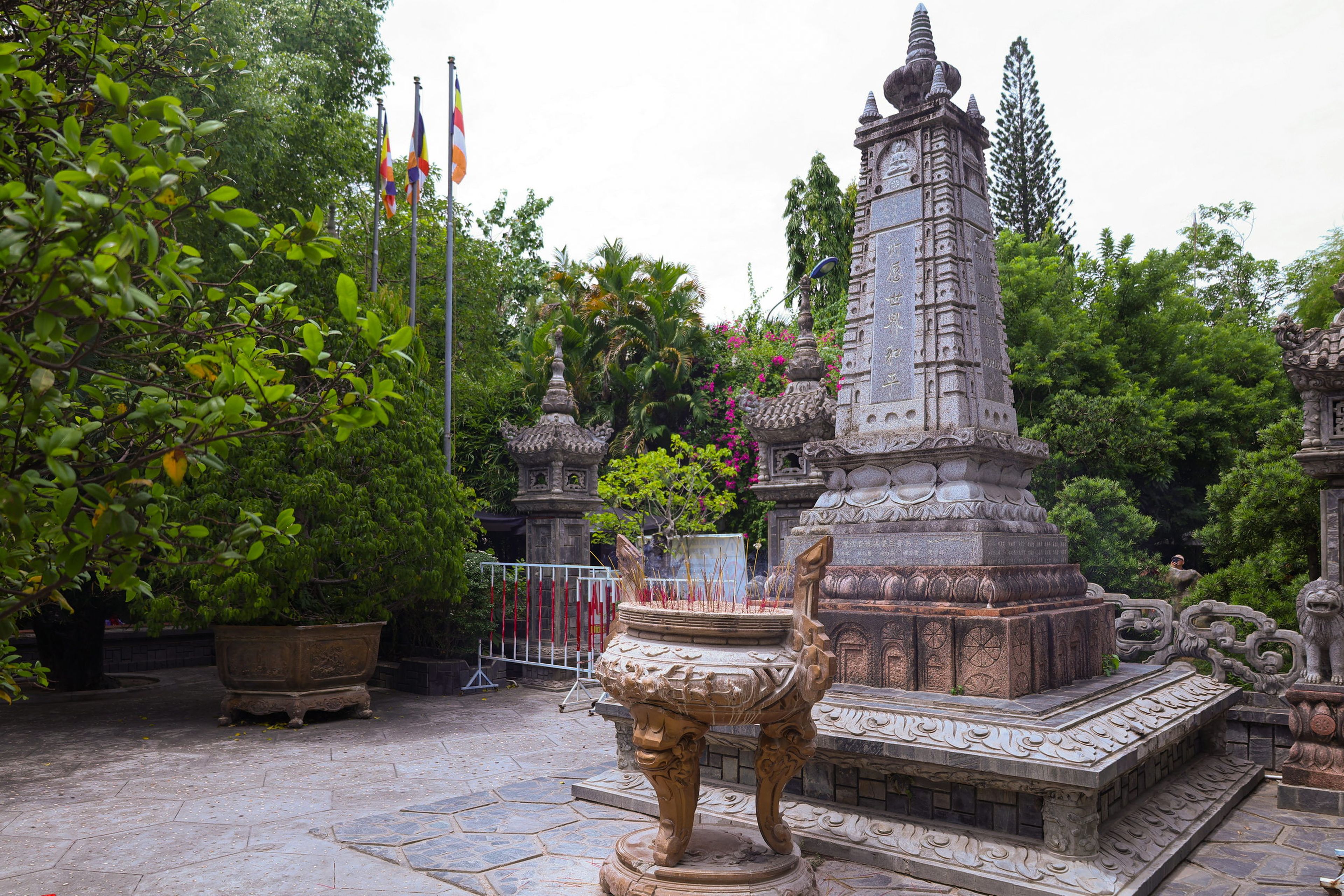 Chùa Long Sơn - Hình 9