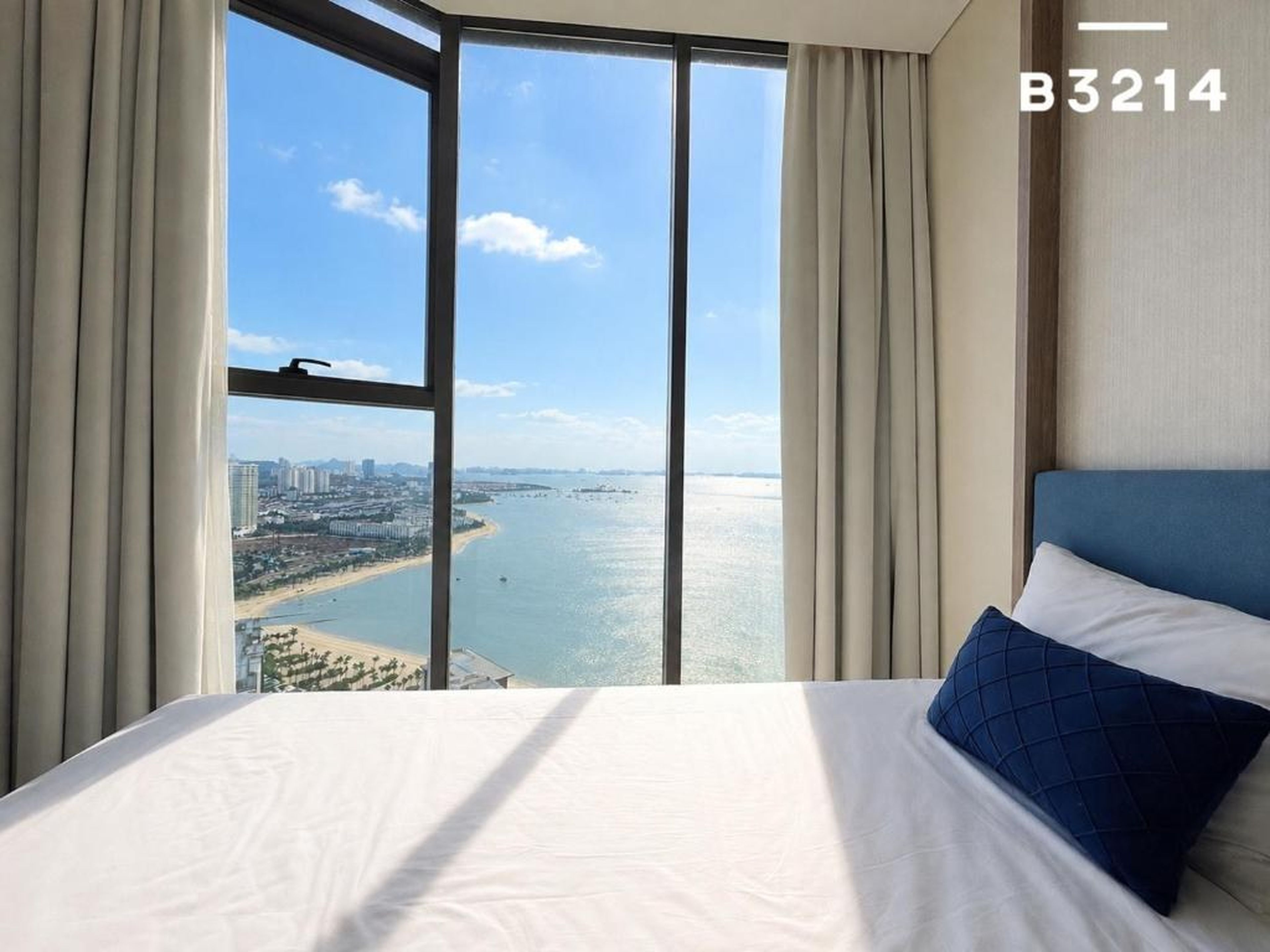 A La Carte Ha Long Oceanview Panoramic 2BR2WC 75m2 Suite with balcony - Hình 38