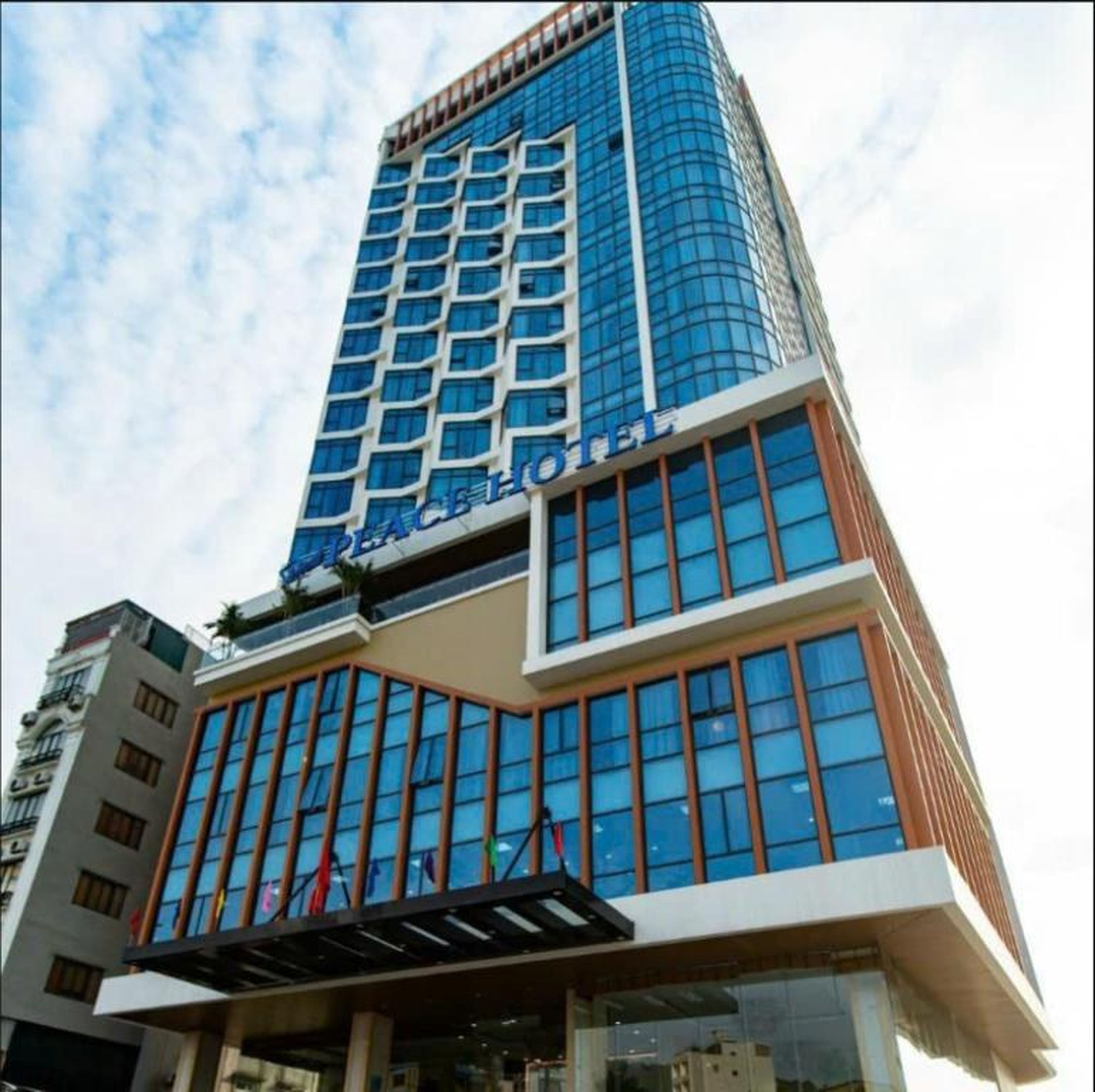 Peace Hotel Hạ Long - Hình 18