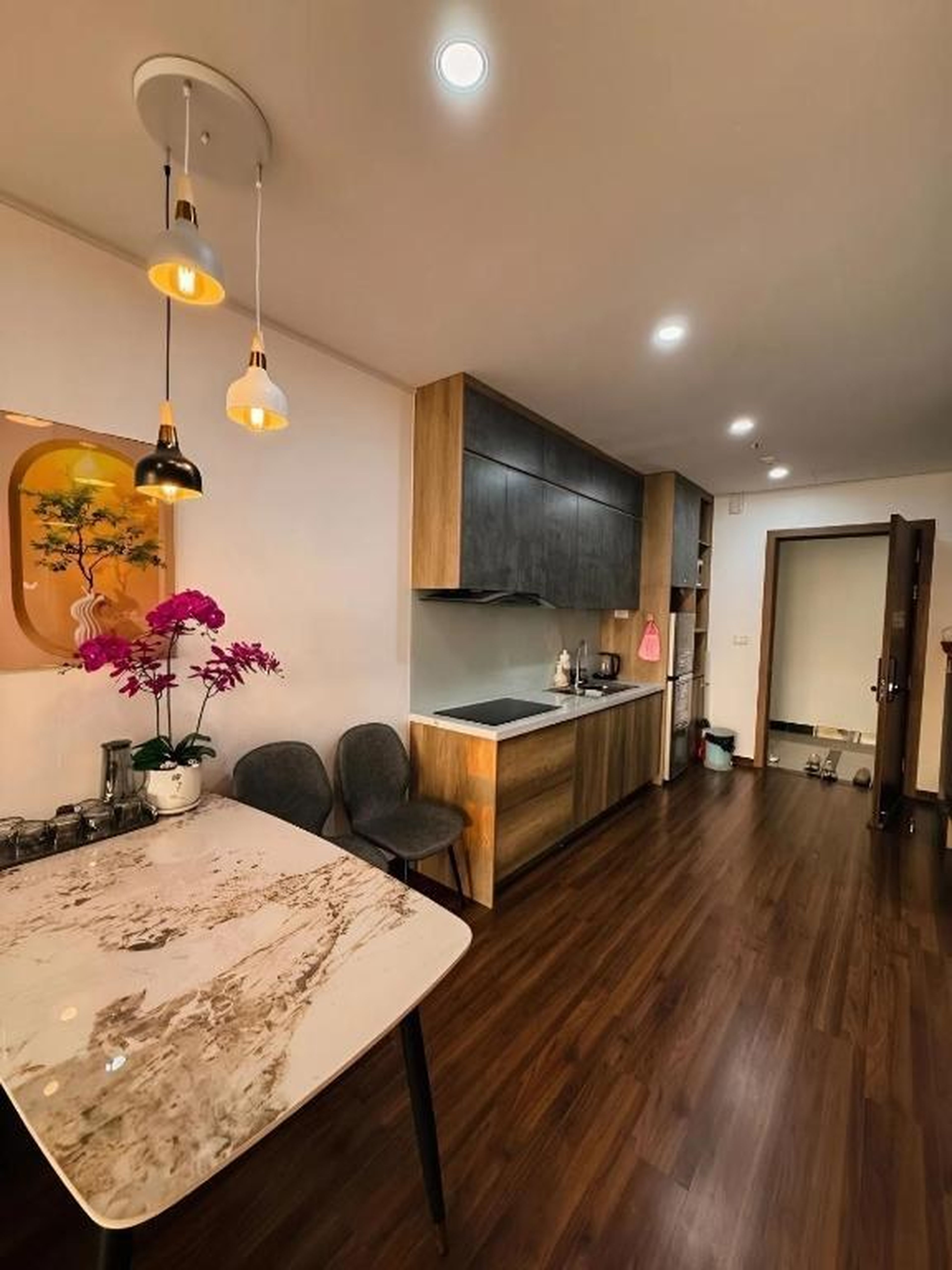 Family - Friendly 2BR Sea View Apartment - Green Diamond Ha Long - Hình 4