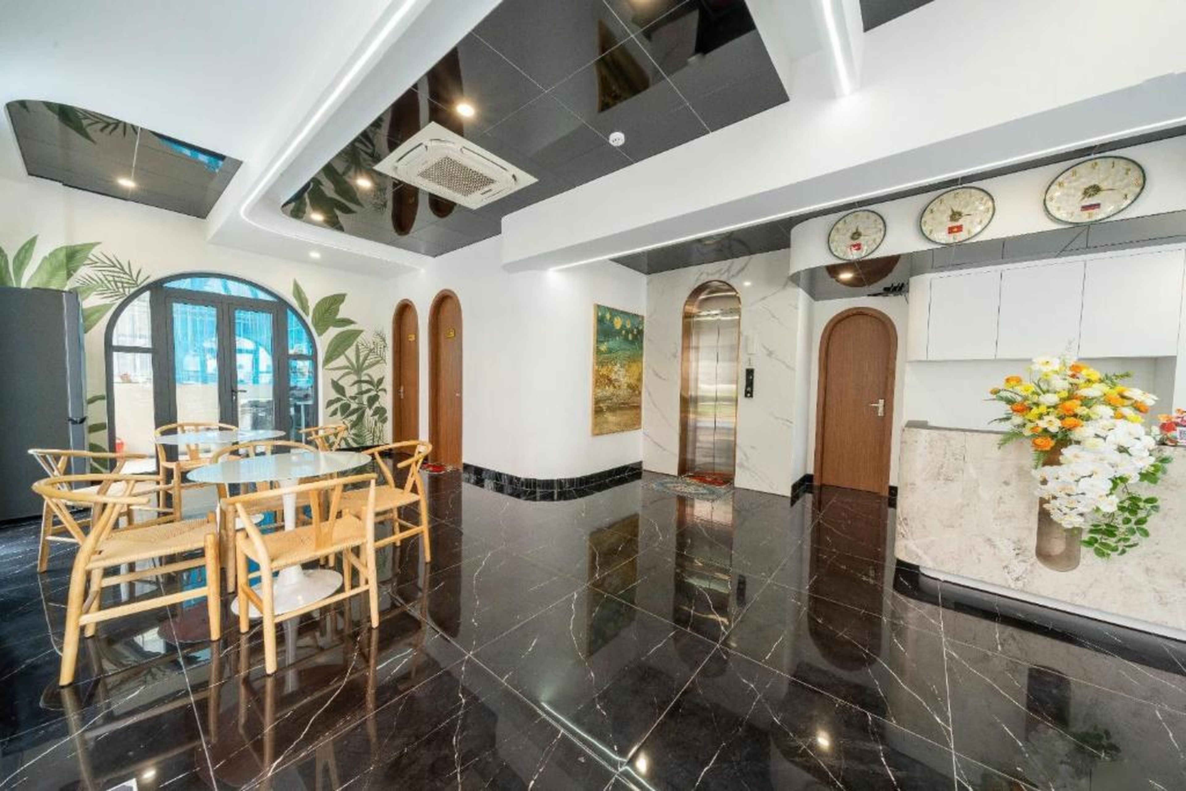 Azure Bay Hotel - Hình 9