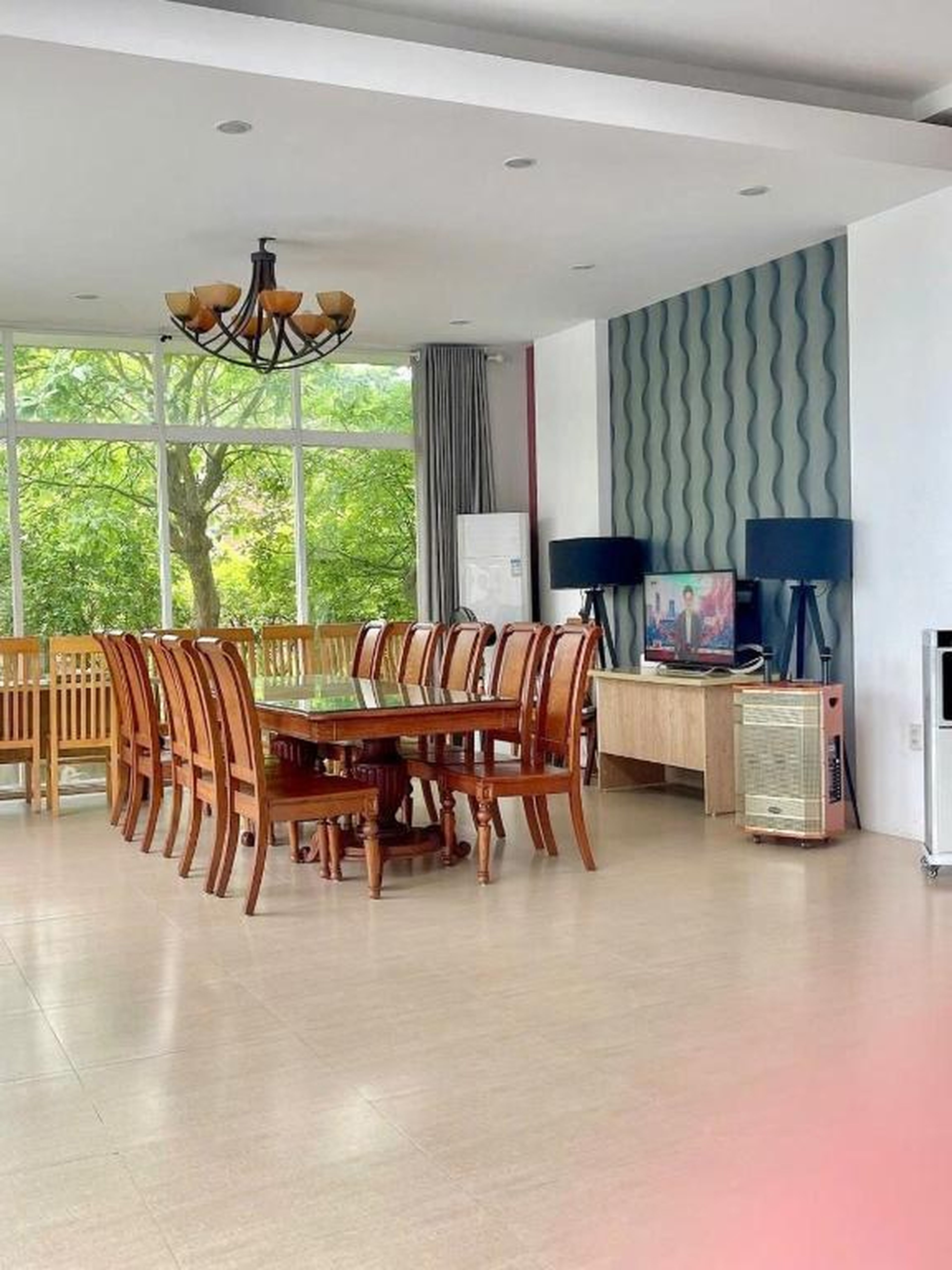 Chuỗi villa mặt biển Tuần Châu - Hạ Long 9 ngủ siêu rộng - sát biển - bể bơi - nướng BBQ - Hình 3