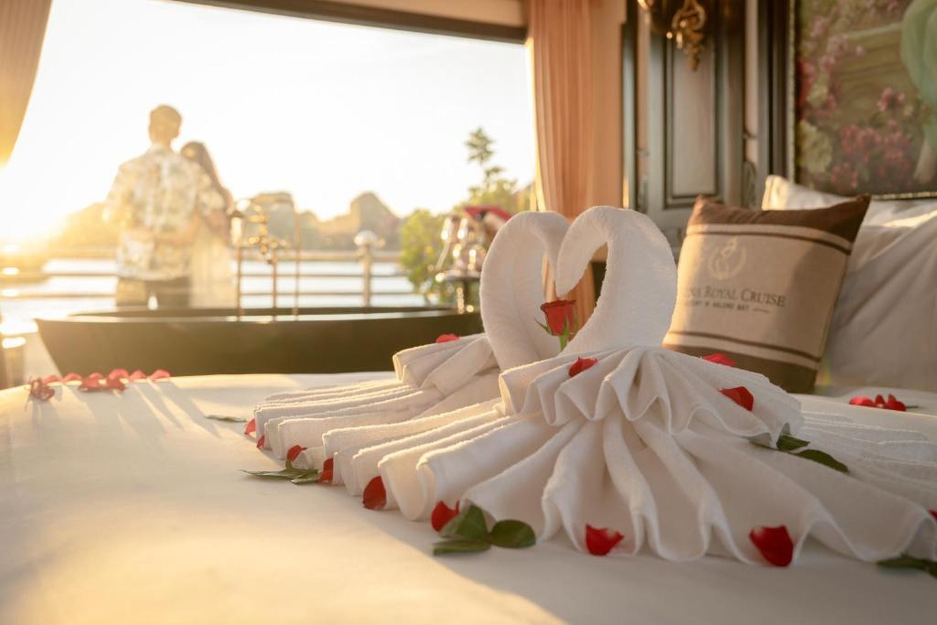 Athena Royal Cruise - Luxury in Halong Bay - Hình 39
