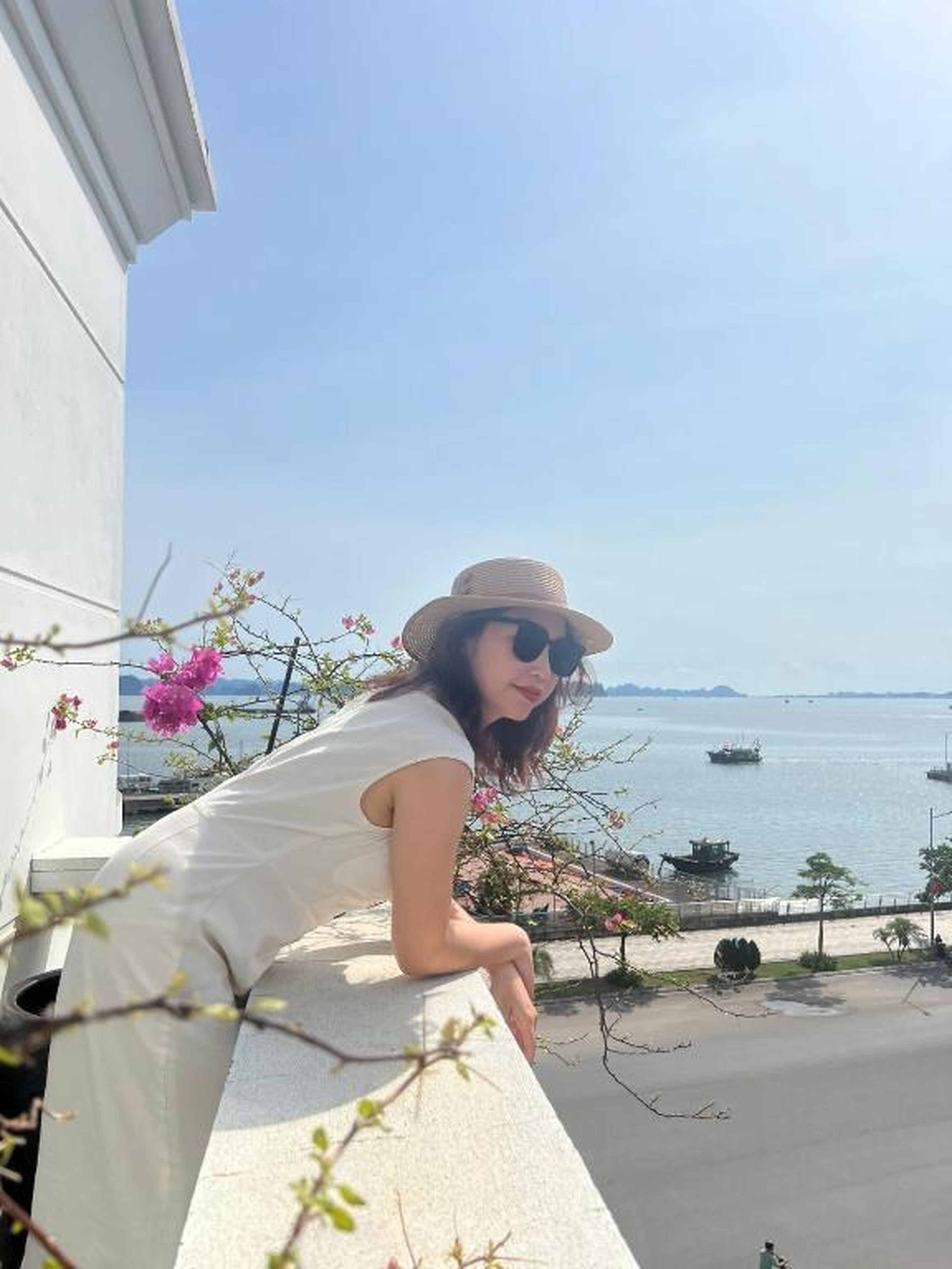 The Confetti Hotel Ha Long - Hình 16