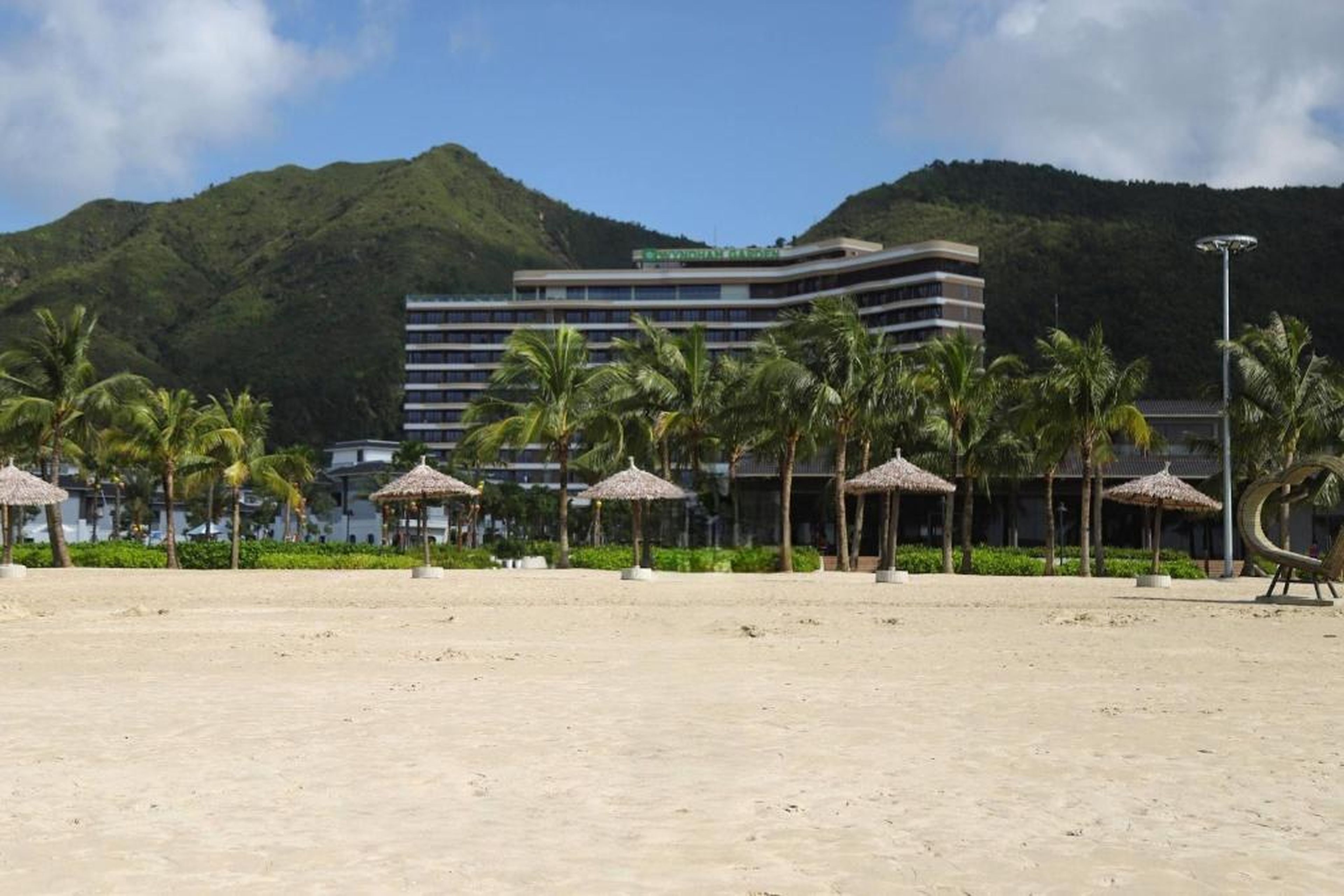 Wyndham Garden Sonasea Van Don - Hình 39