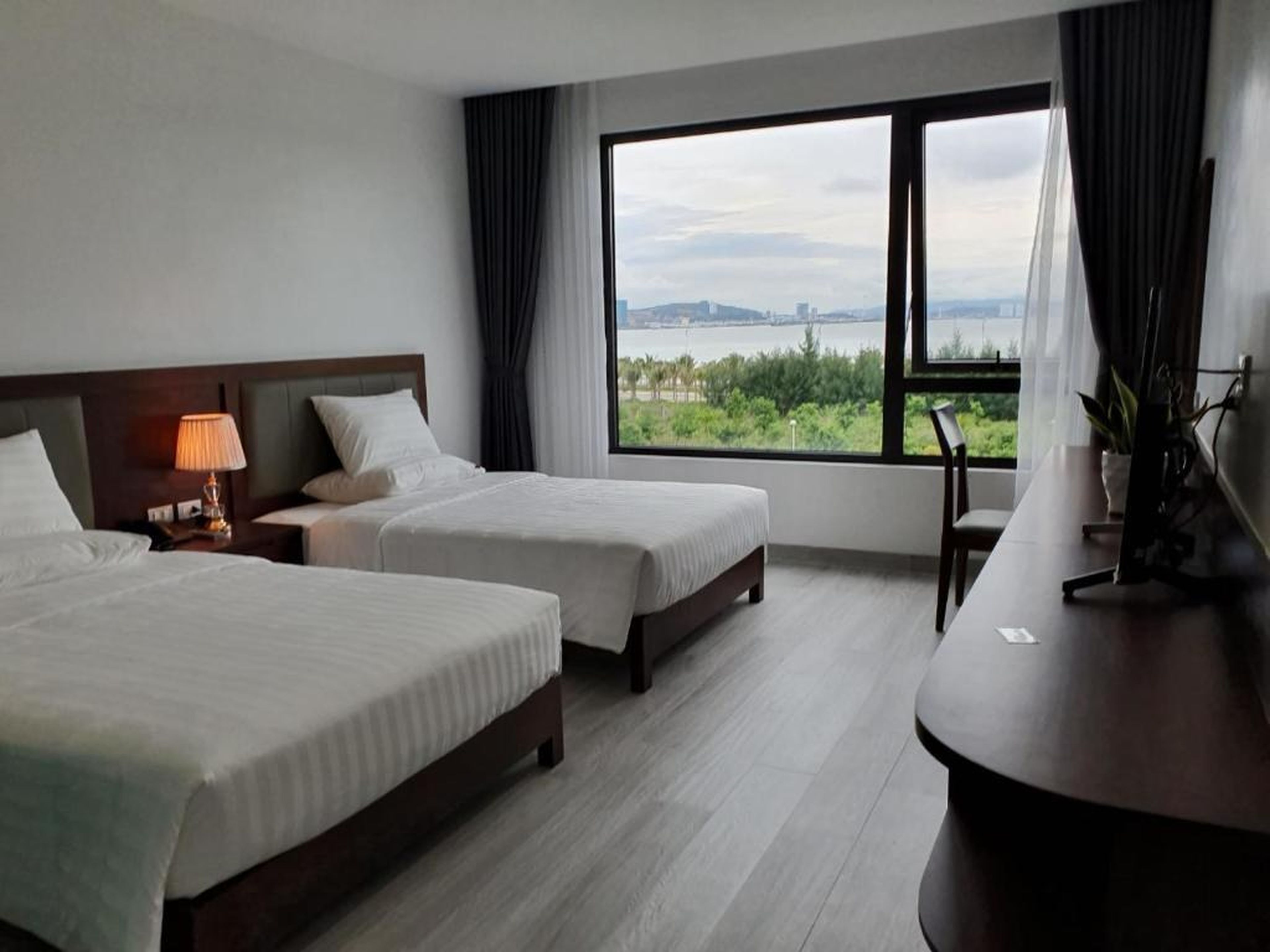 Ha Long Bay TC Hotel - Hình 6