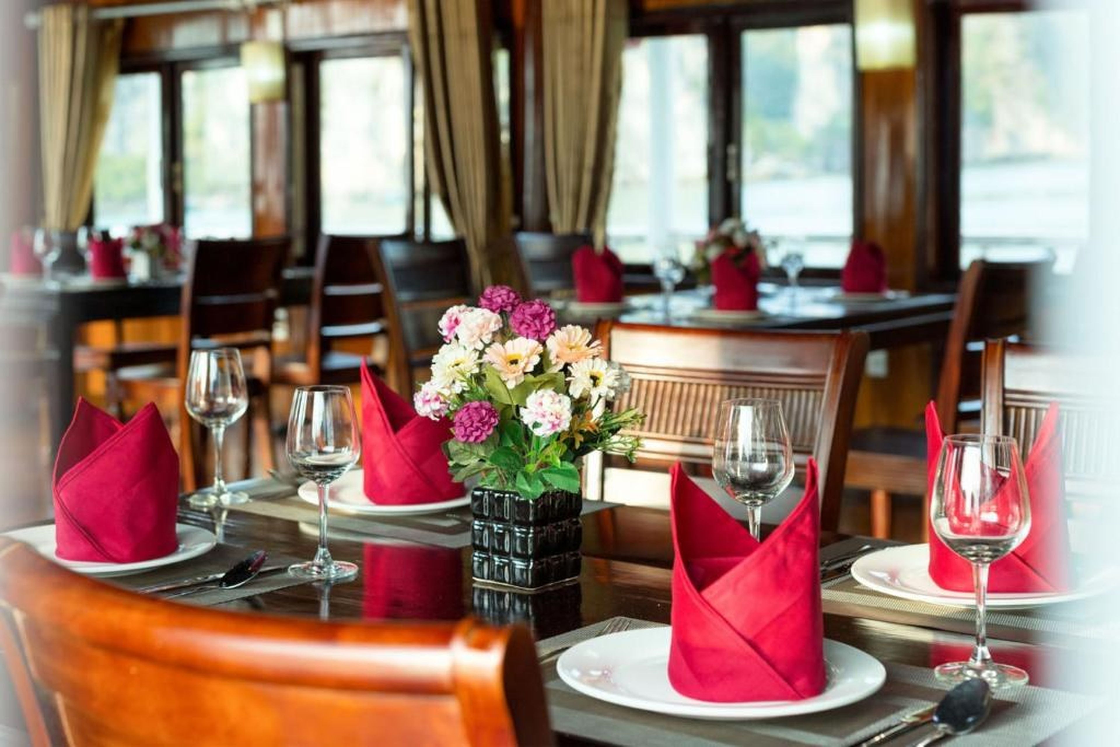Cozy Bay Classic Cruise - Hình 29