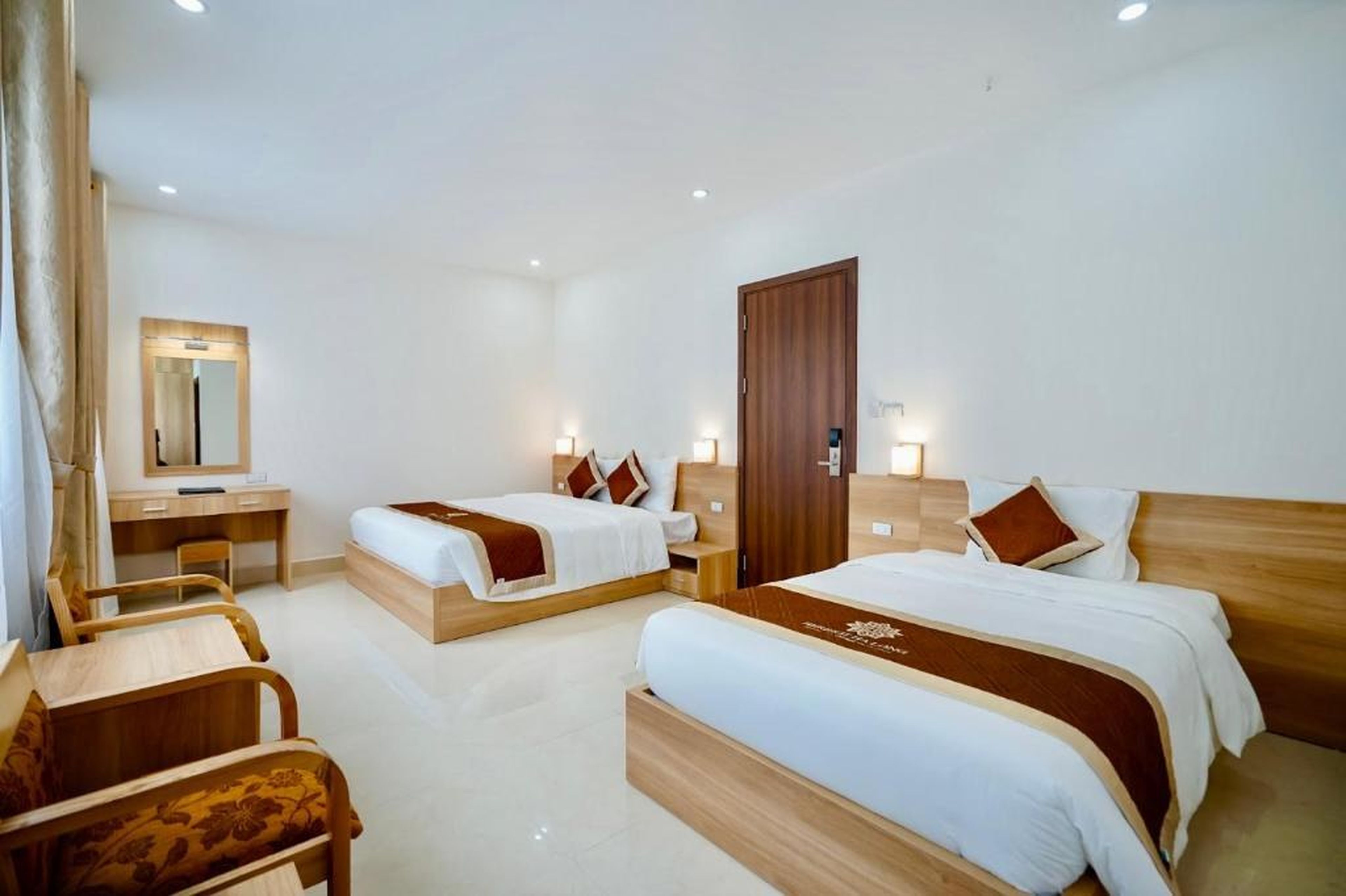 Herriot Hạ Long Hotel - Hình 2