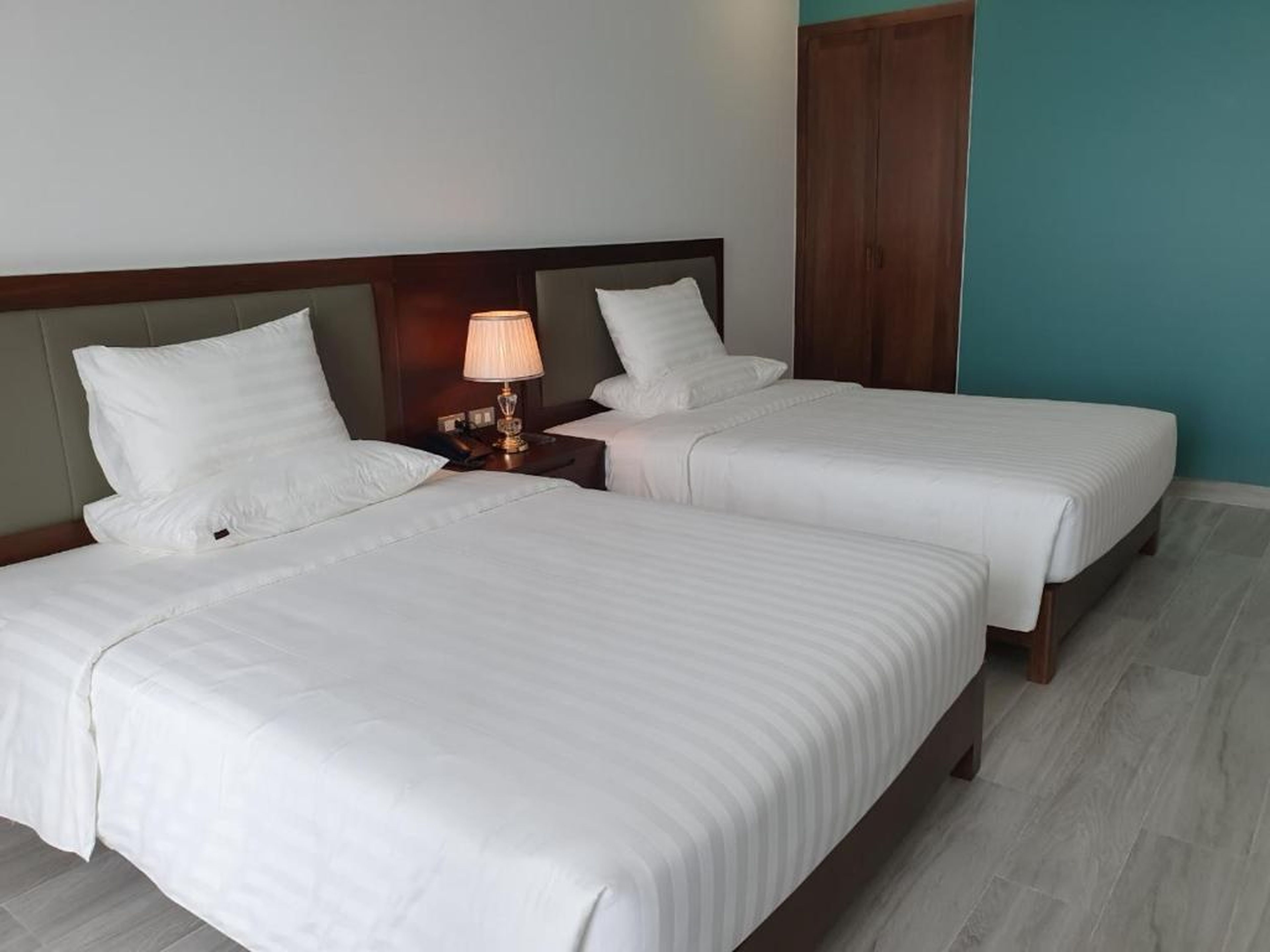 Ha Long Bay TC Hotel - Hình 16