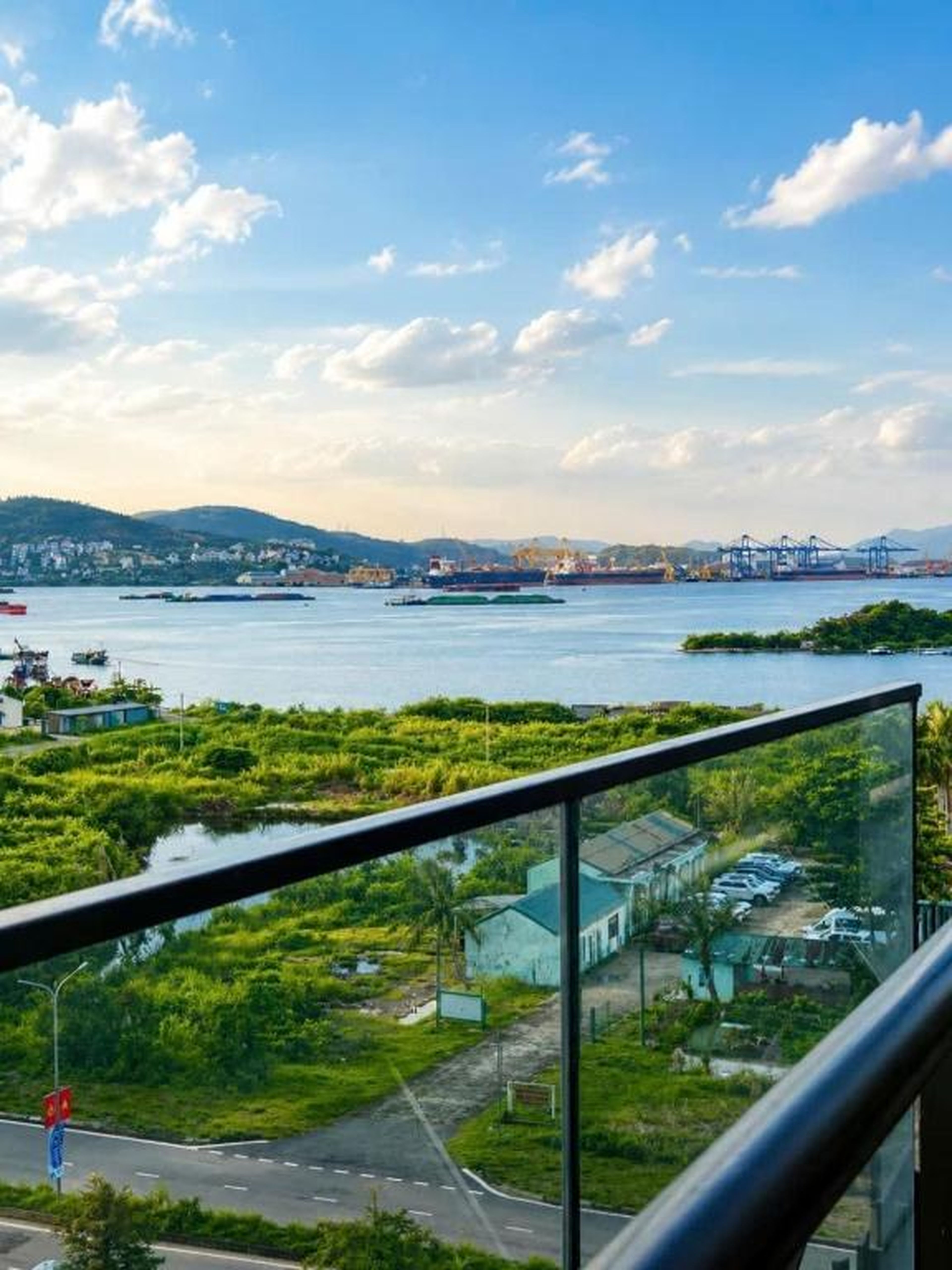 The Ruby Ha Long by LN Maison - Hình 2
