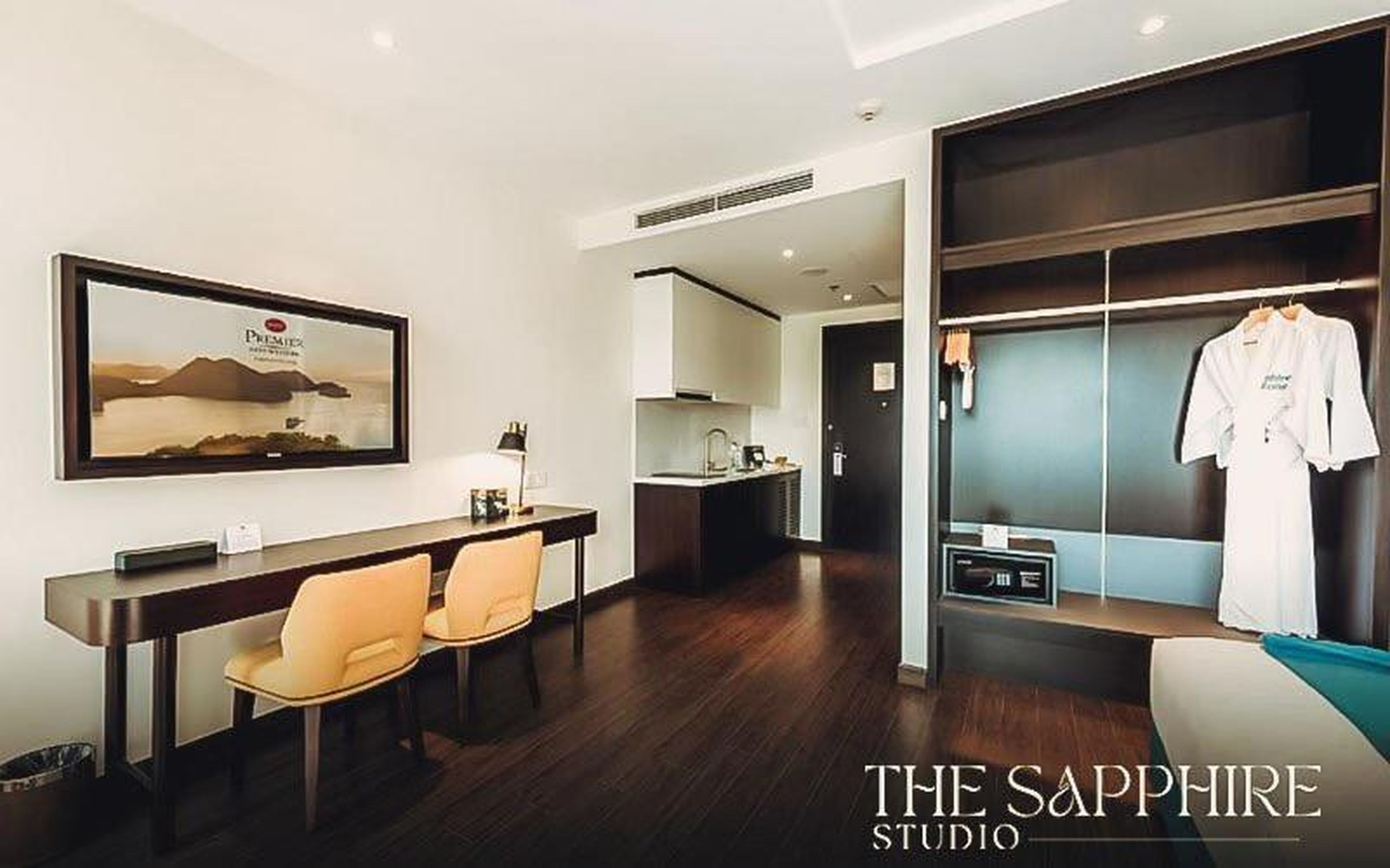 Sapphire Ha Long Luxury Apartment 1108 - Hình 41