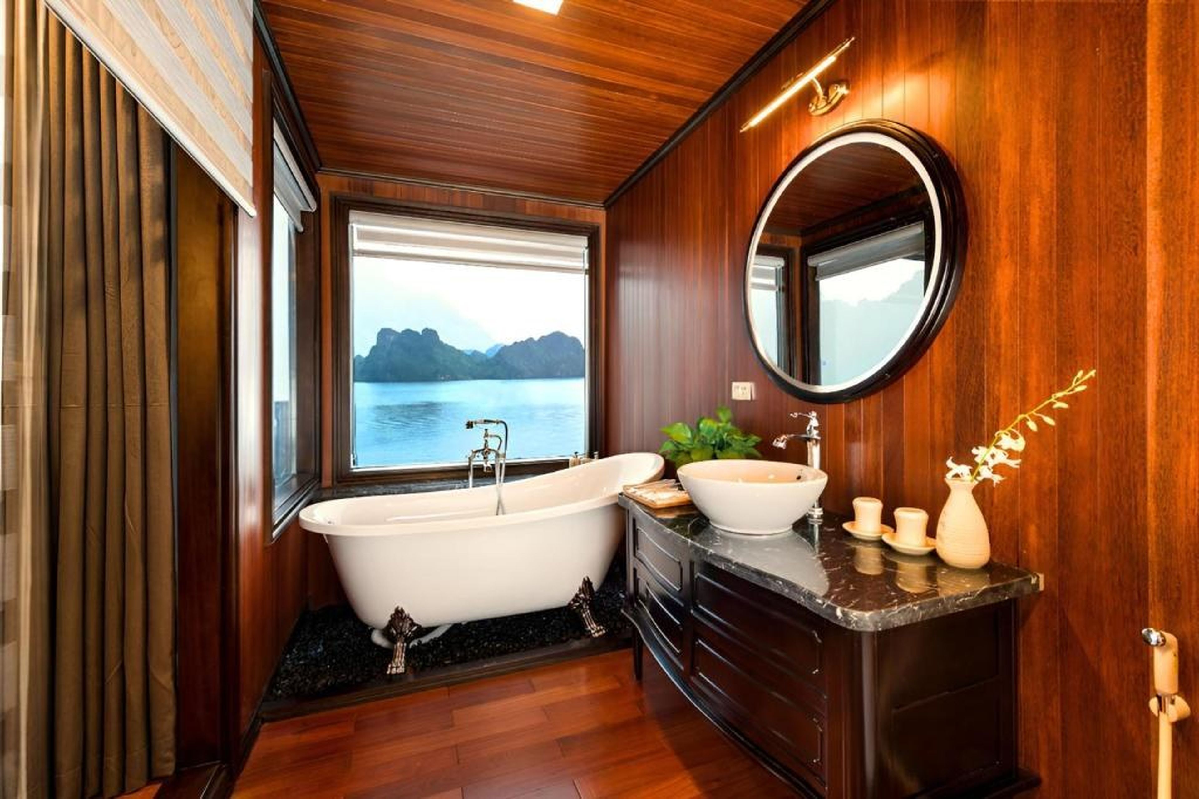 Mila Grand Luxury Cruise - Hình 3