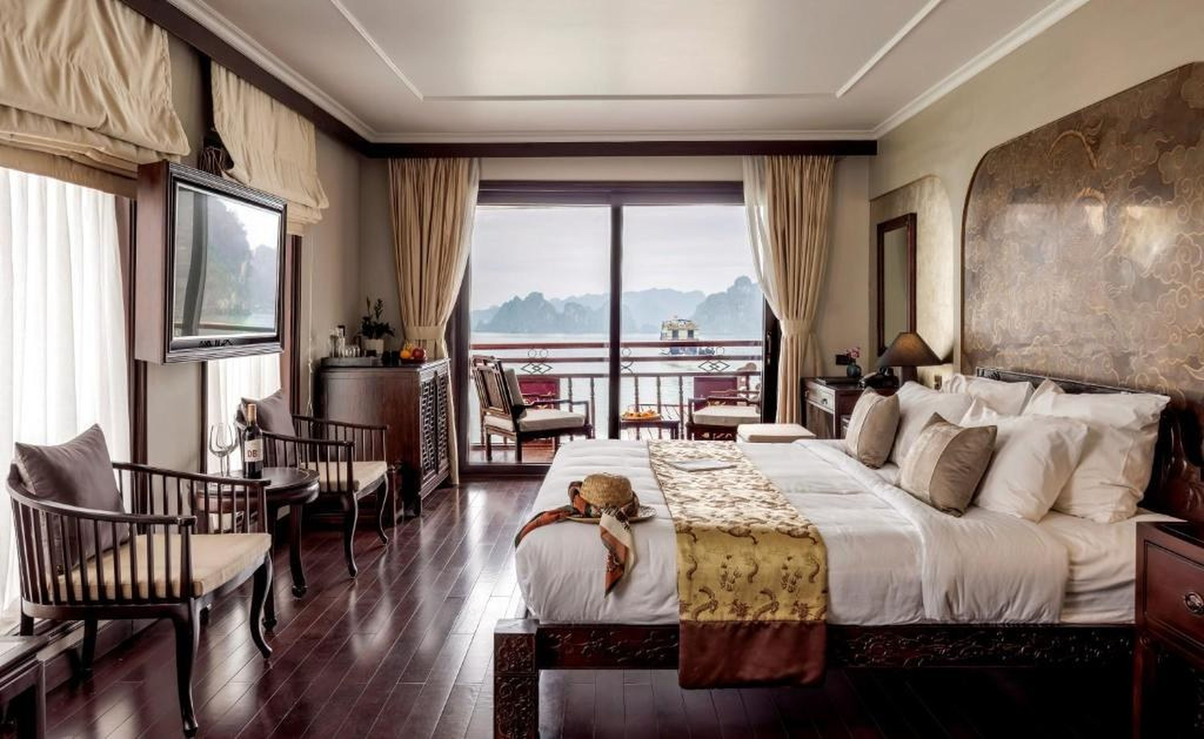 Heritage Line Violet Cruise - Halong Bay & Lan Ha Bay - Hình 4