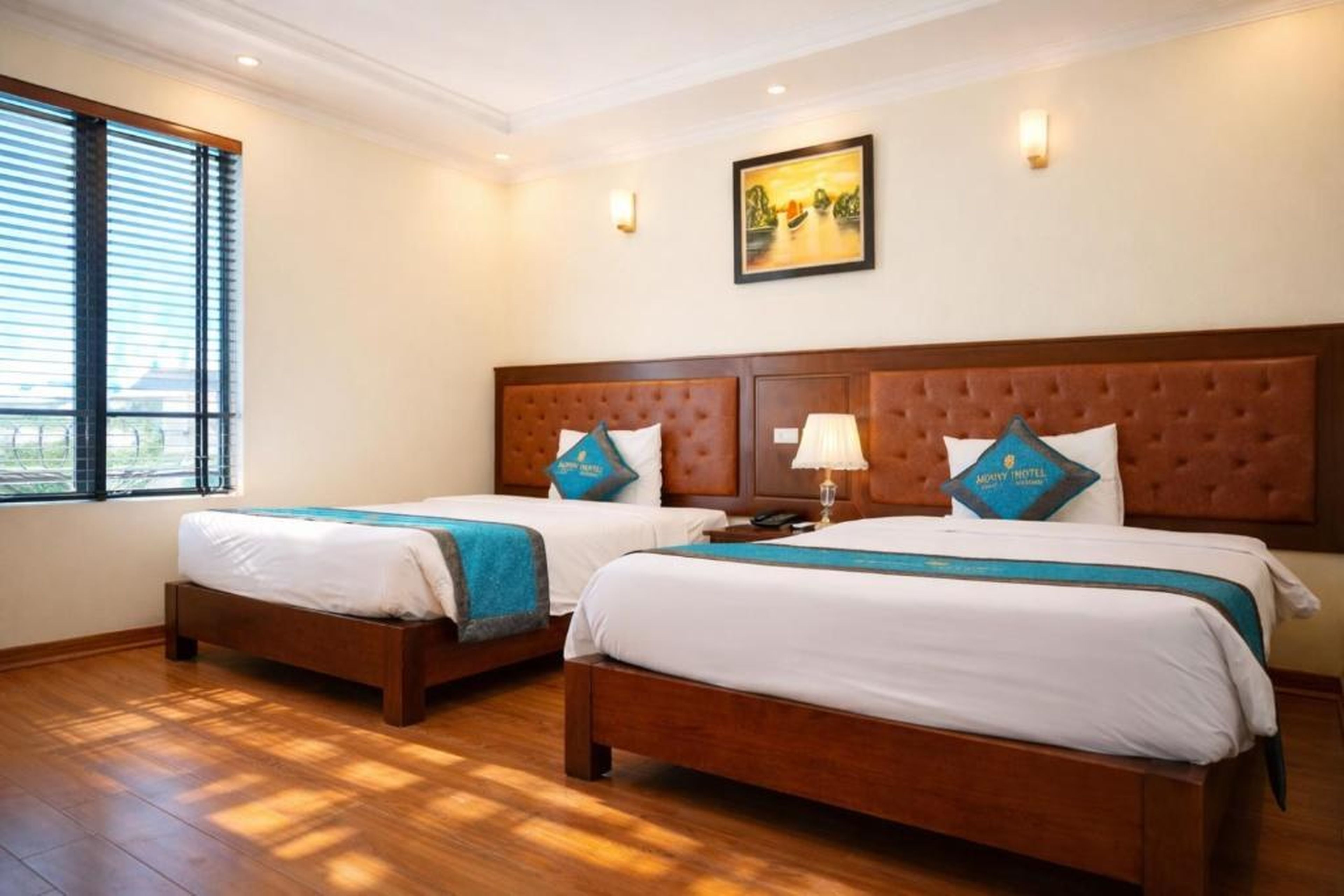 Kenny Hotel Ha Long - Hình 1