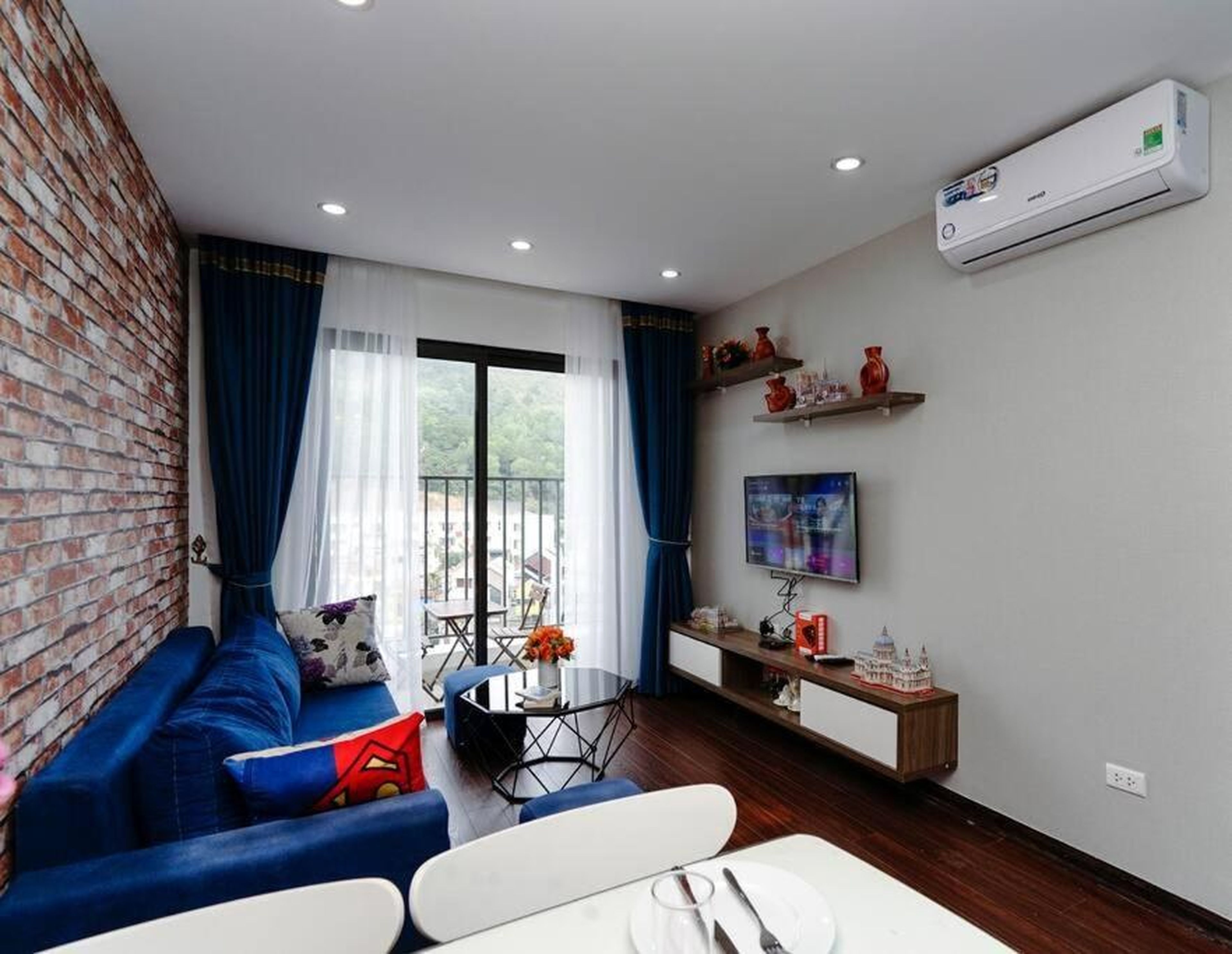*Ha Long Homestay @ Sunrise Apartment- 4 BR - Hình 13