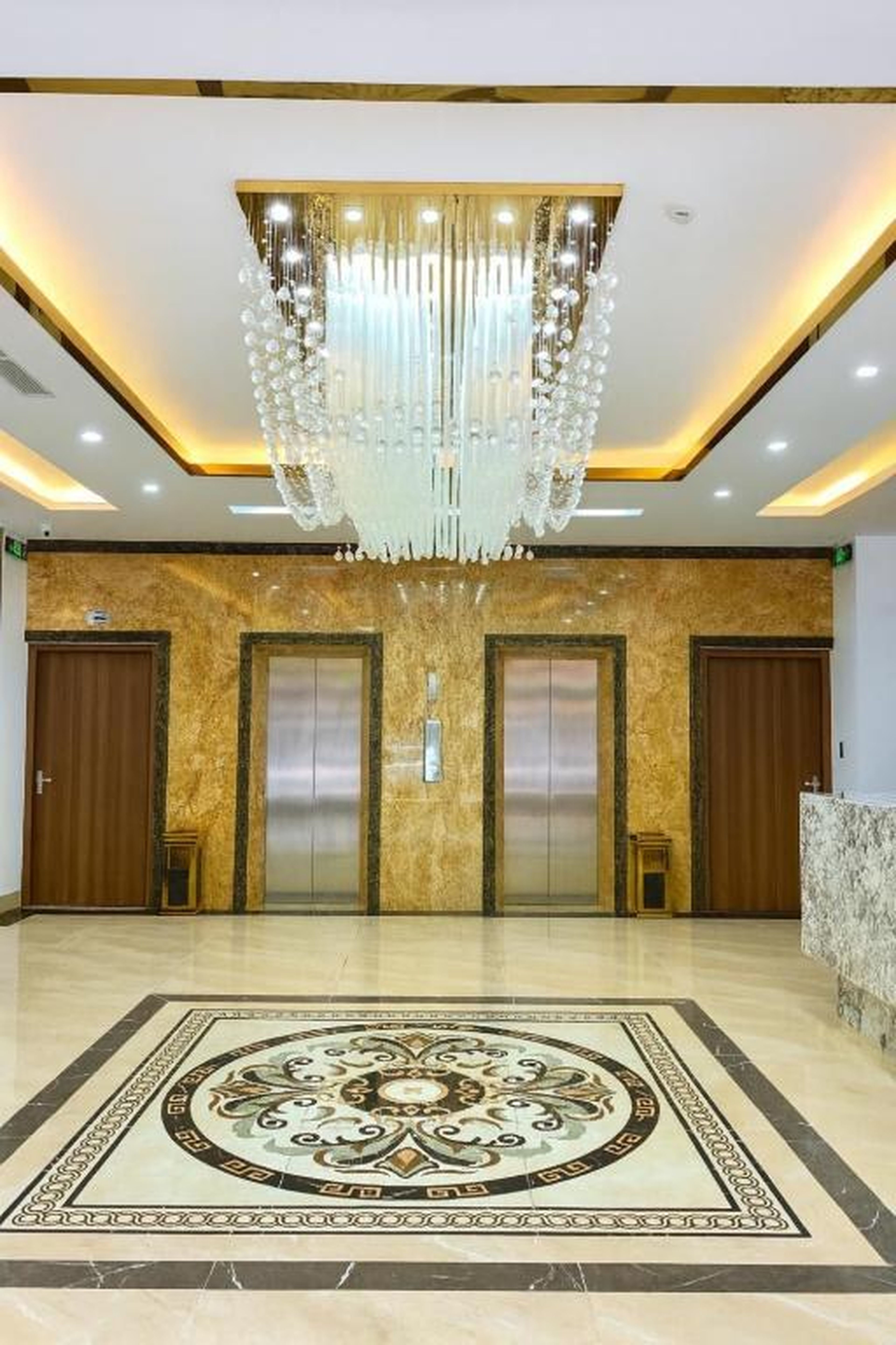 Emma Hotel - Hình 1