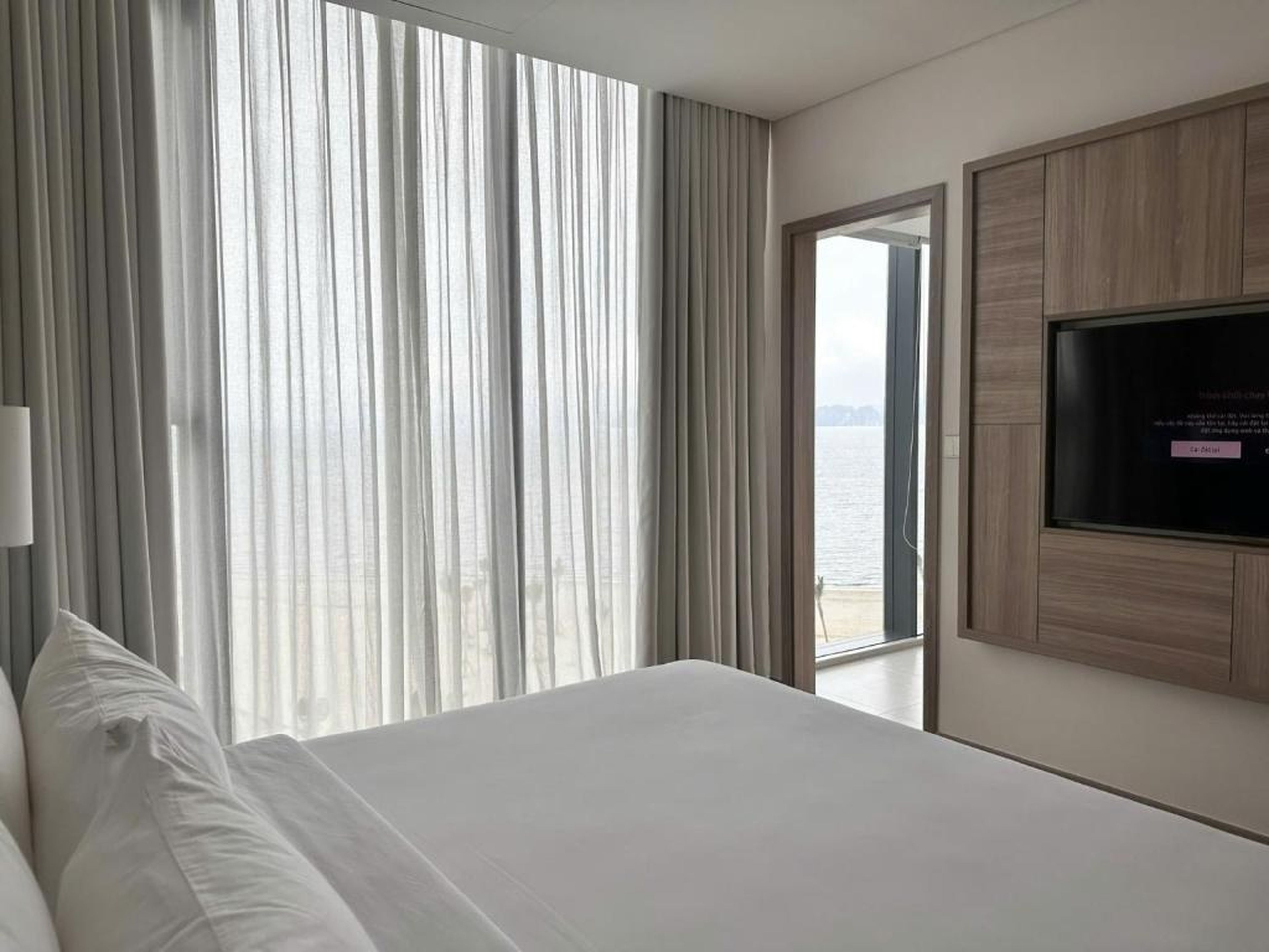A La Carte Ha Long Bay - Sea View Apartment - Hình 24