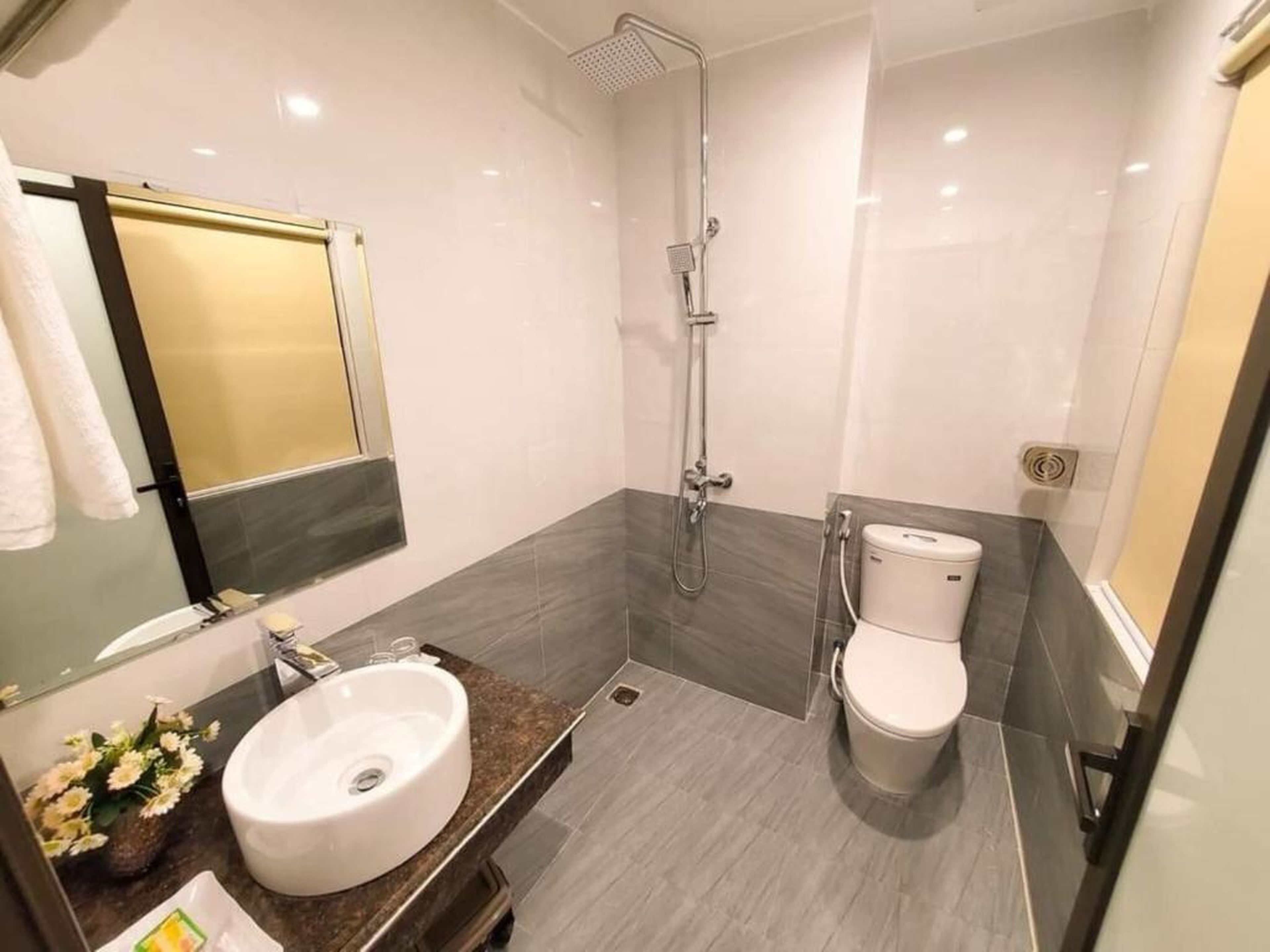 Tuấn Linh Hotel - Hình 16