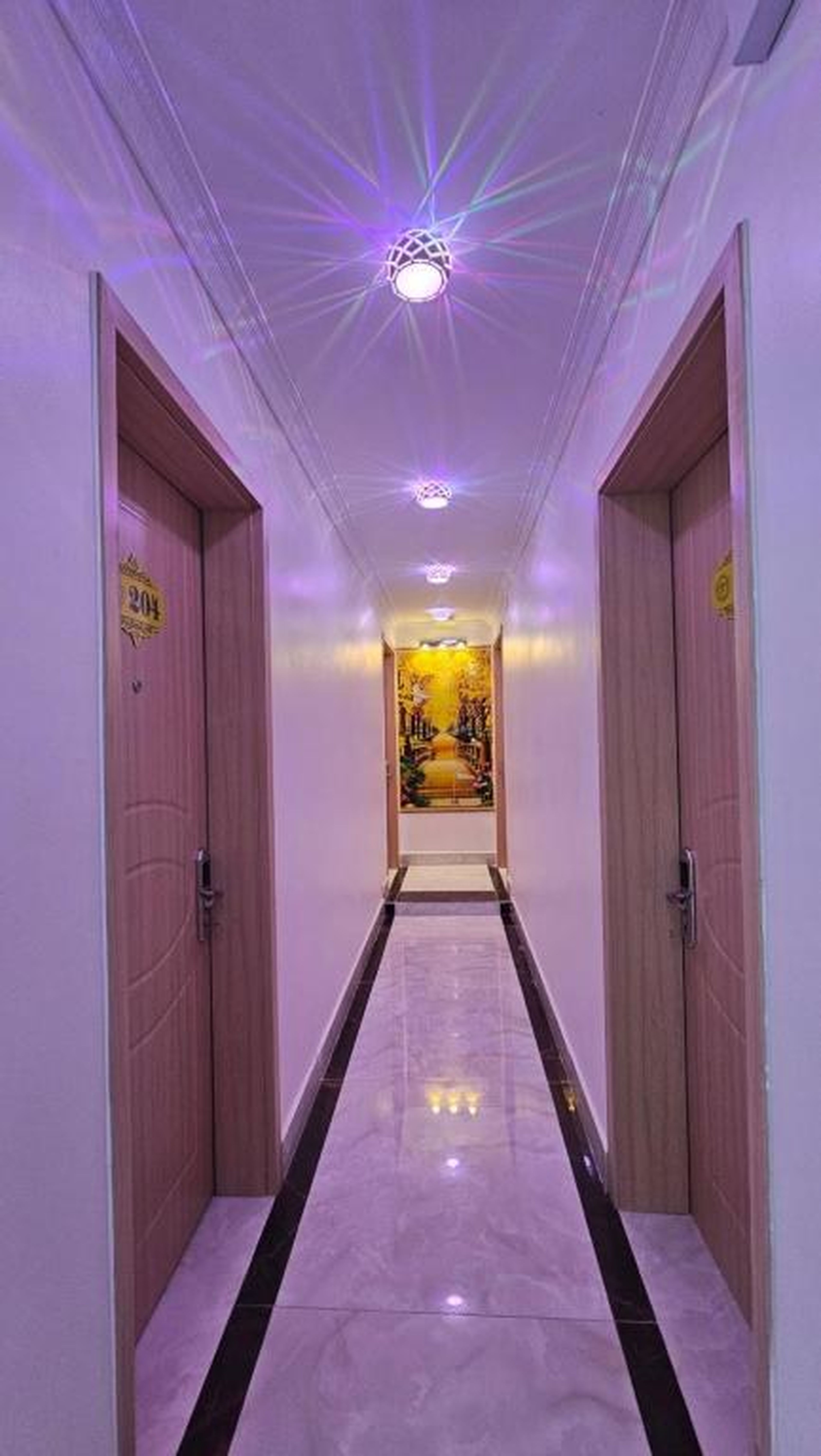 Lucky Hotel Uông Bí - Hình 9