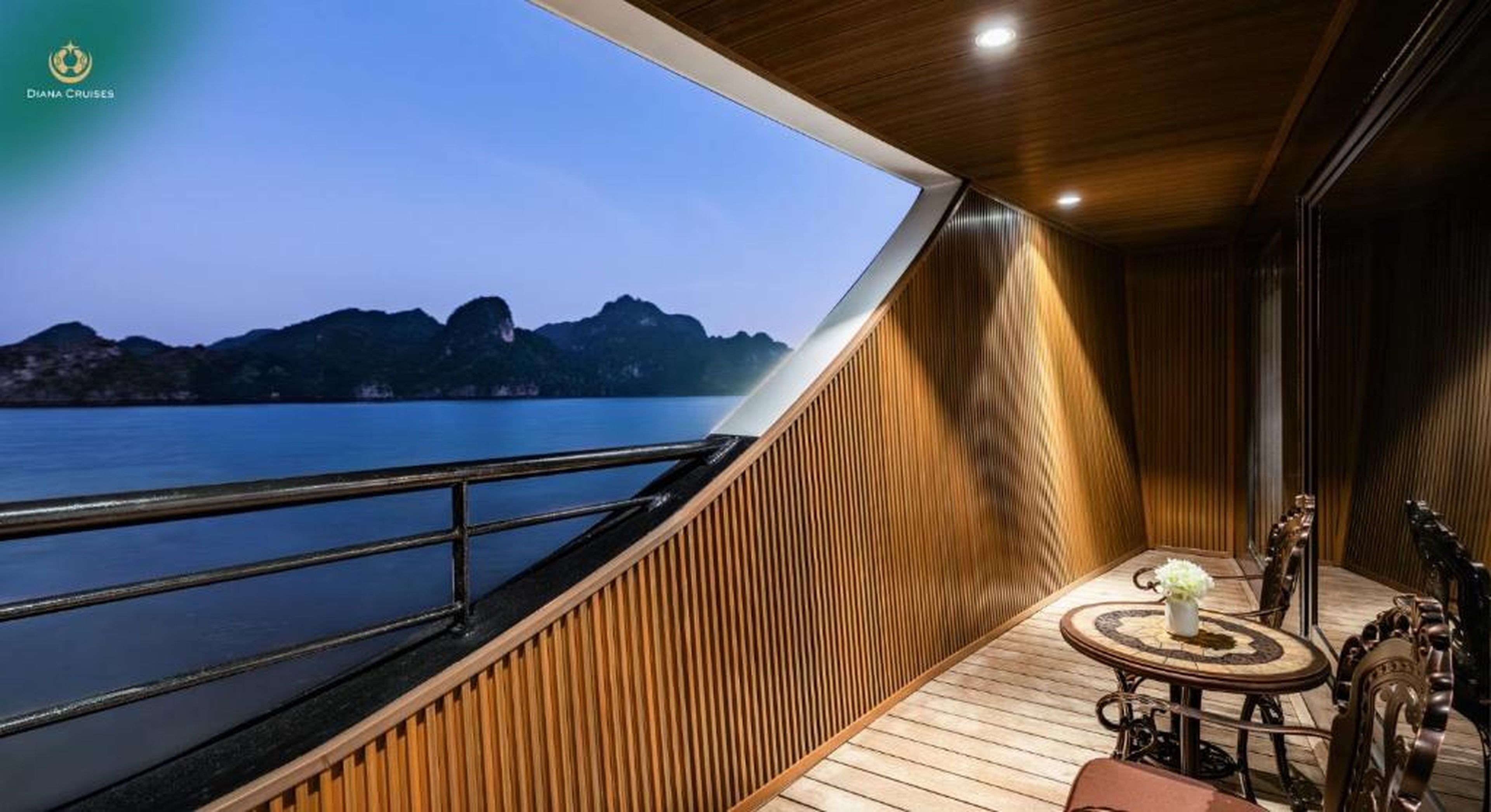 Diana Cruises Halong Bay - Luxury by Venus Group - Hình 43