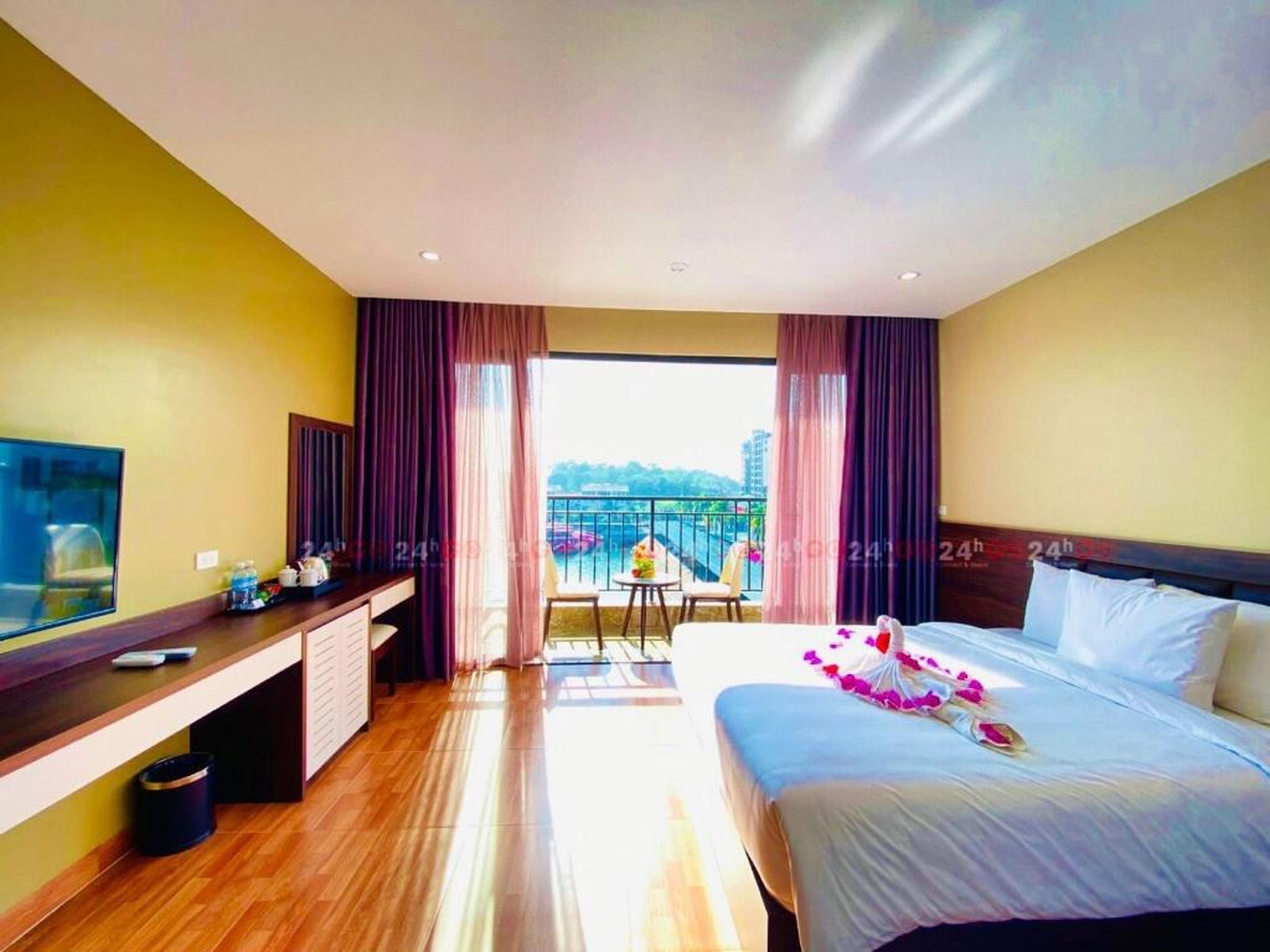Tuan Chau Marina Hotel - Hình 1