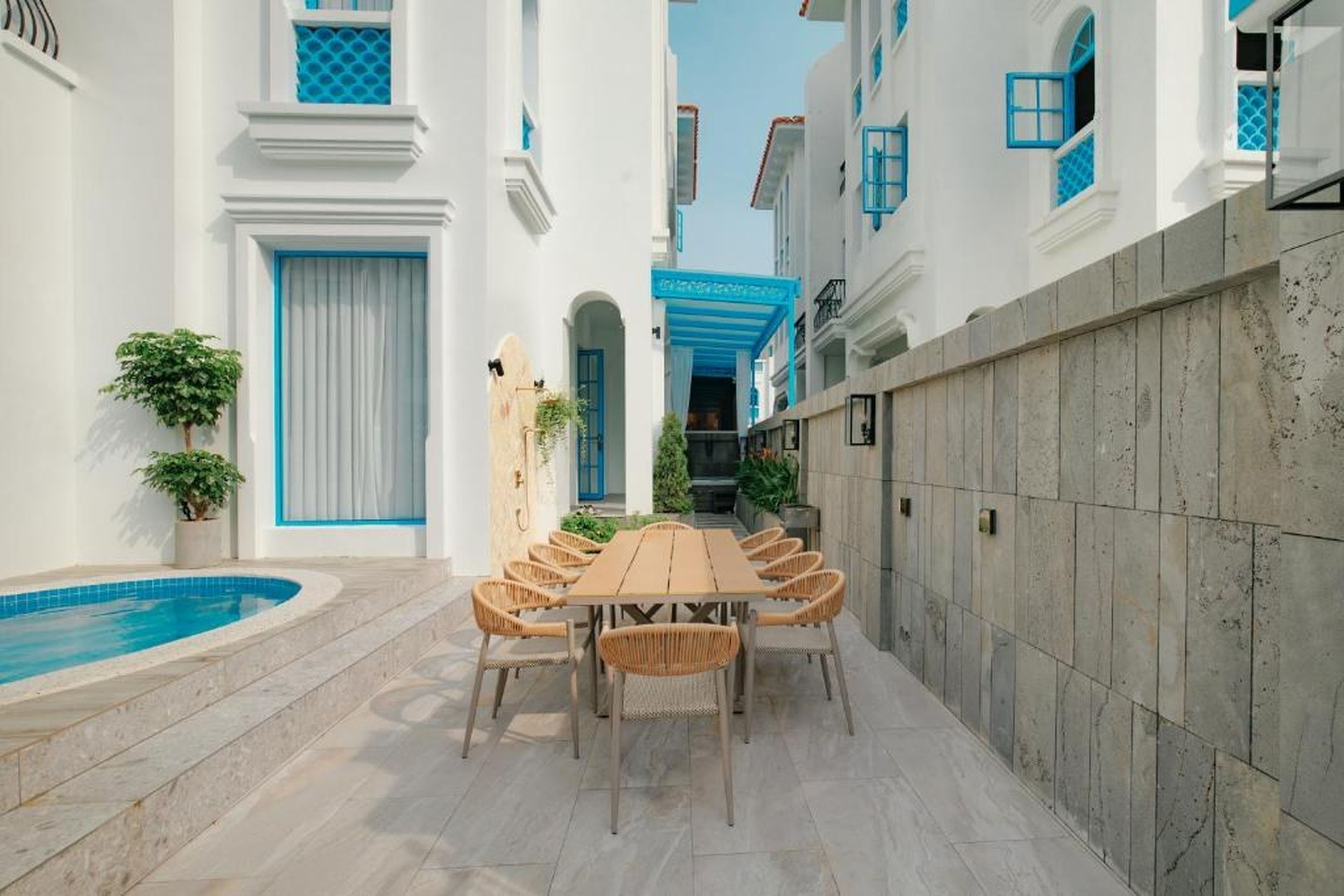 S Villa Ha Long - City Center & Near Beach - 4BR Private Villa with Pool, Jacuzzi, Sauna, Karaoke - Hình 4