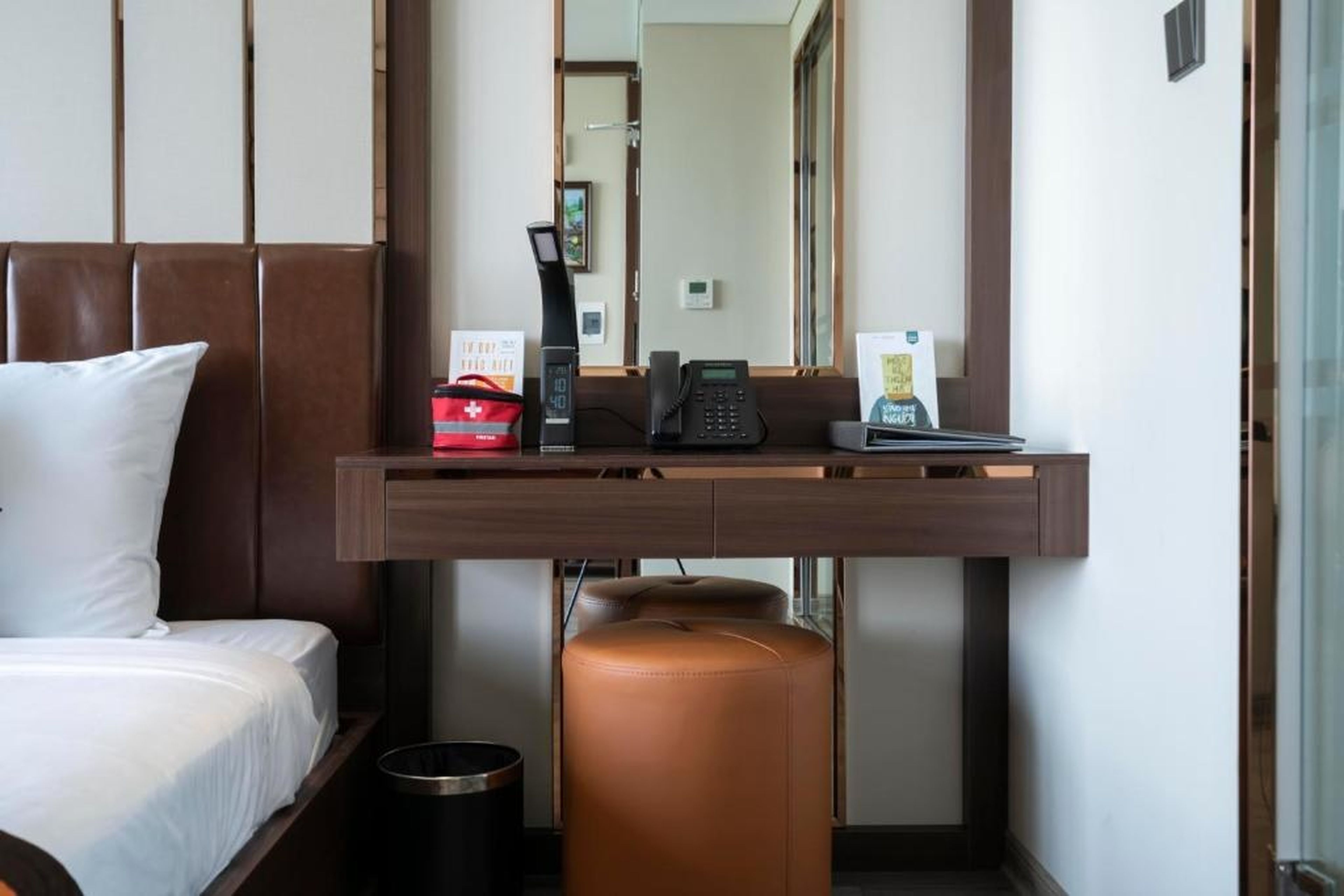 Ruby Hotel Van Don - Hình 45