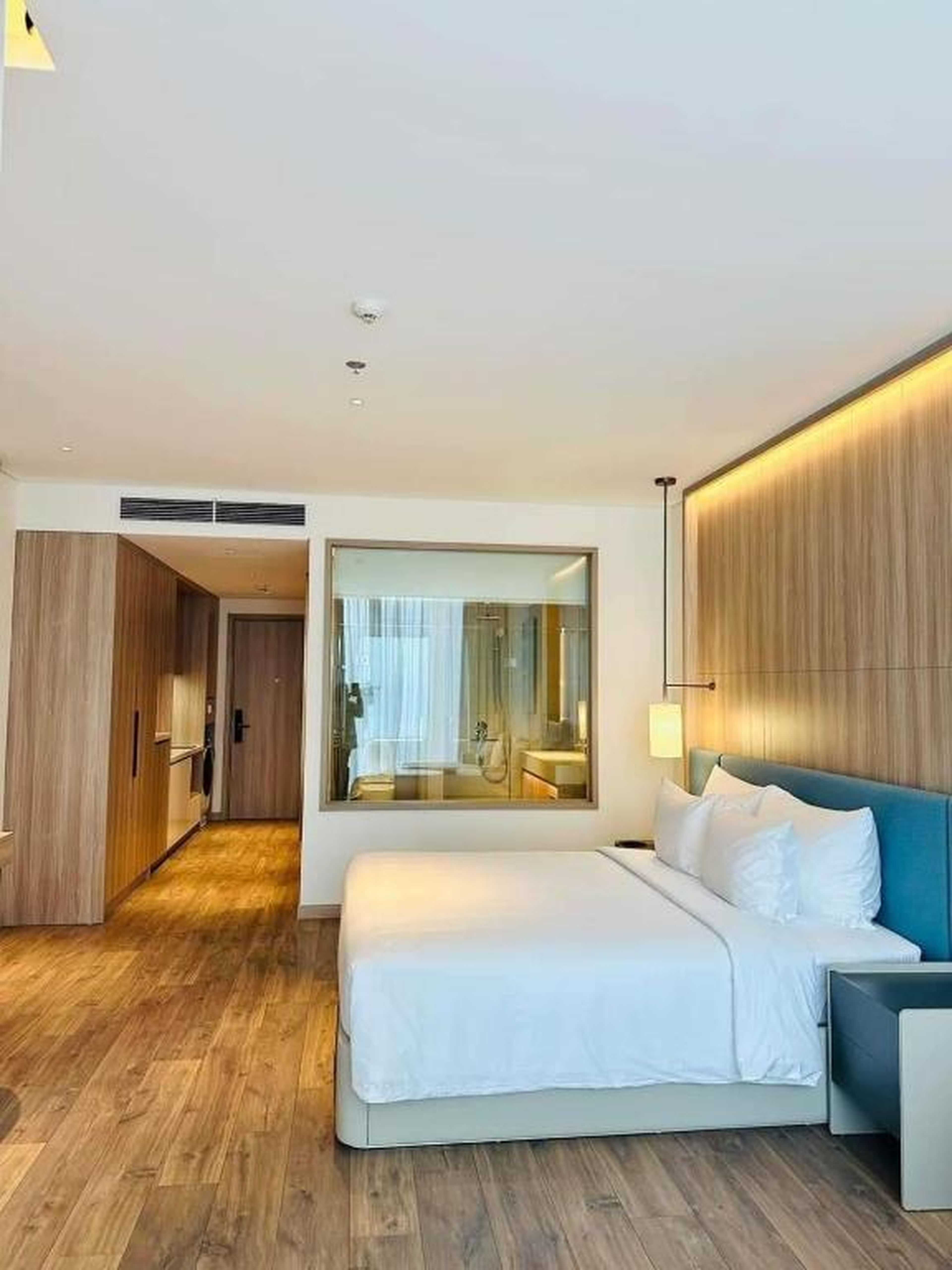 A La Carte Ha Long Bay - Sea View Apartment - Hình 42