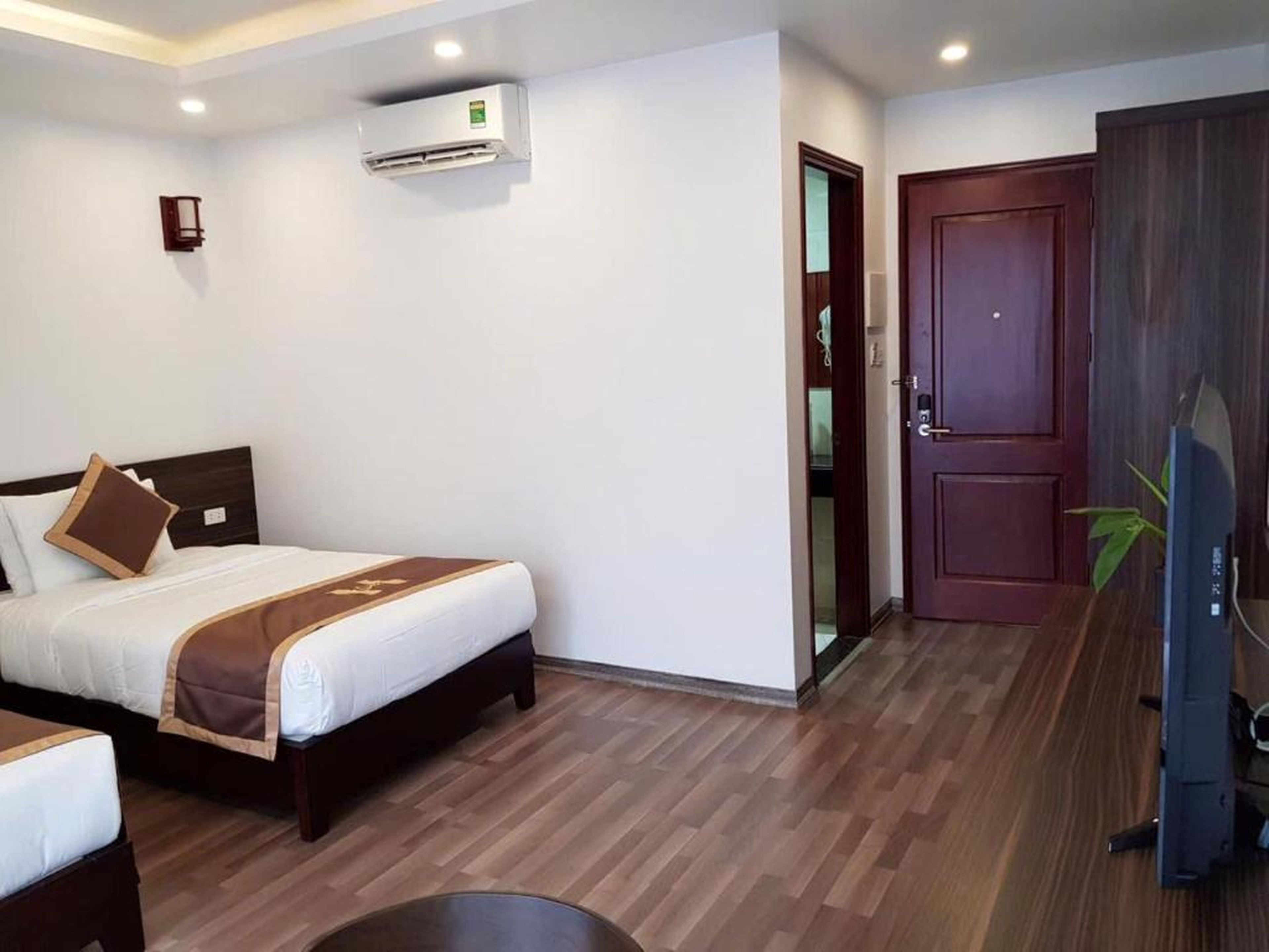 Helen Halong Hotel - Hình 43