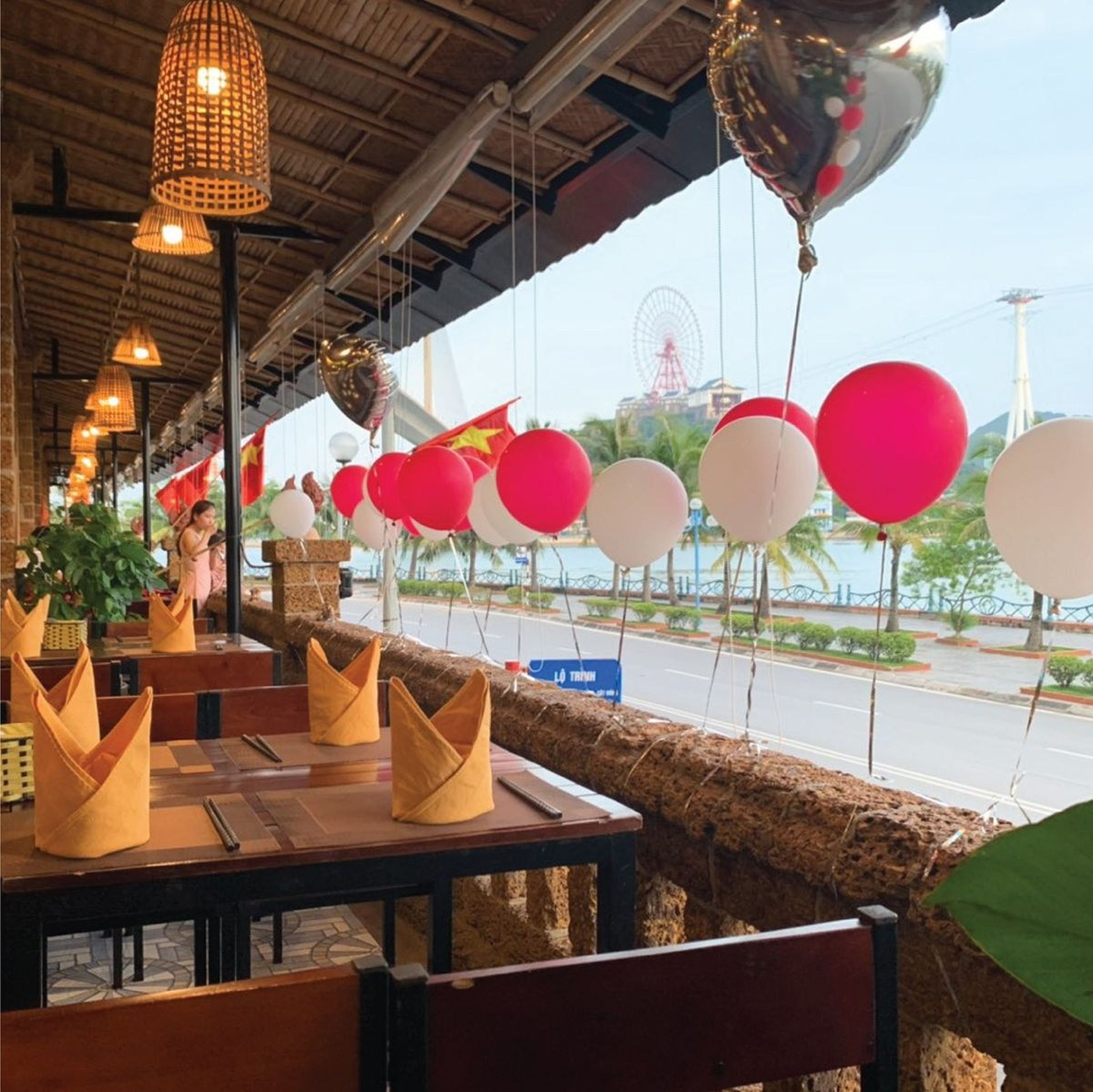 Nhà hàng Sen Á Đông Hạ Long - Buffet hải sản sang, xịn, mịn - Hình 7