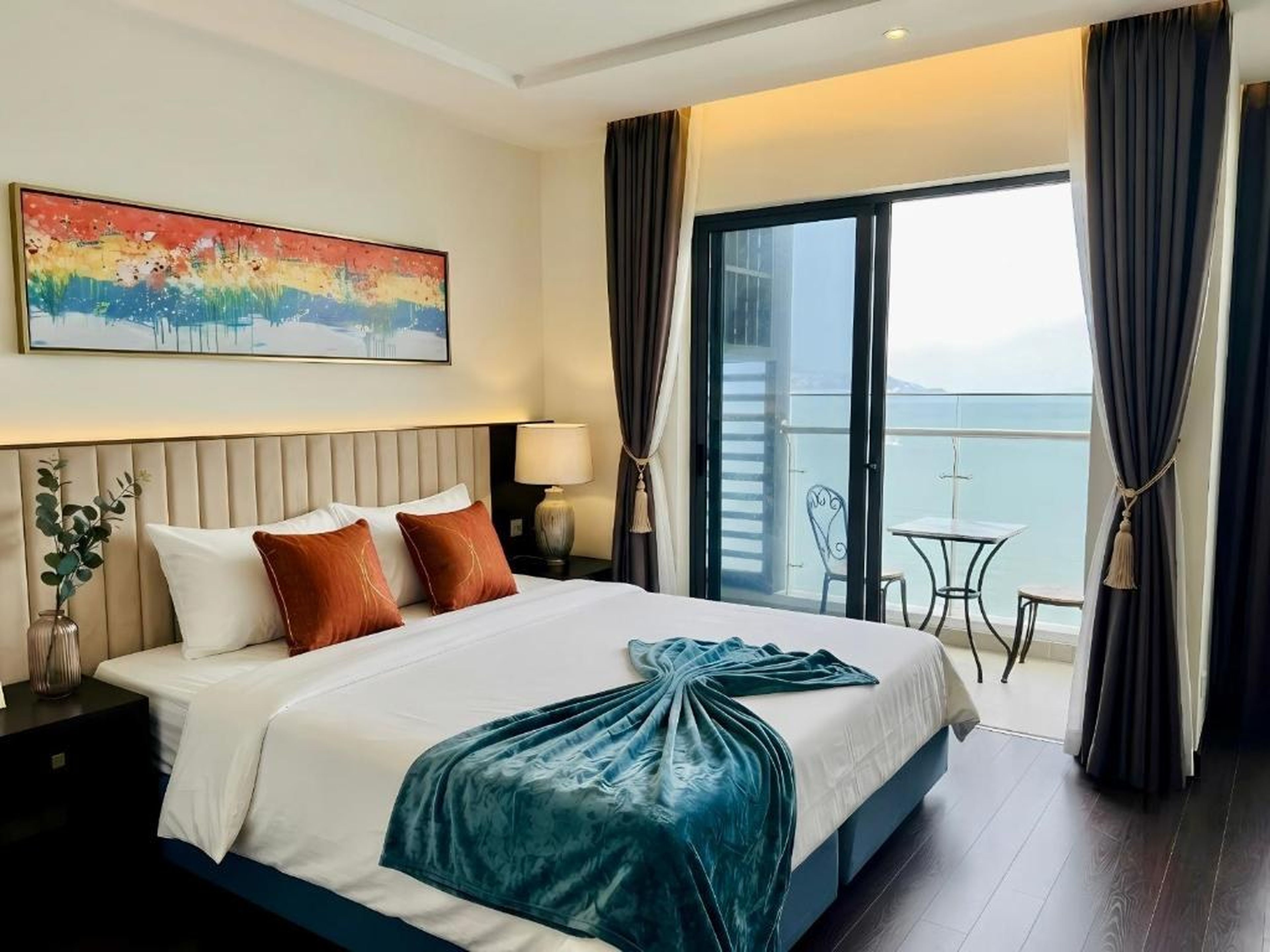 The Sapphire Ha Long - Ocean View Apartment - Pool - Hình 4