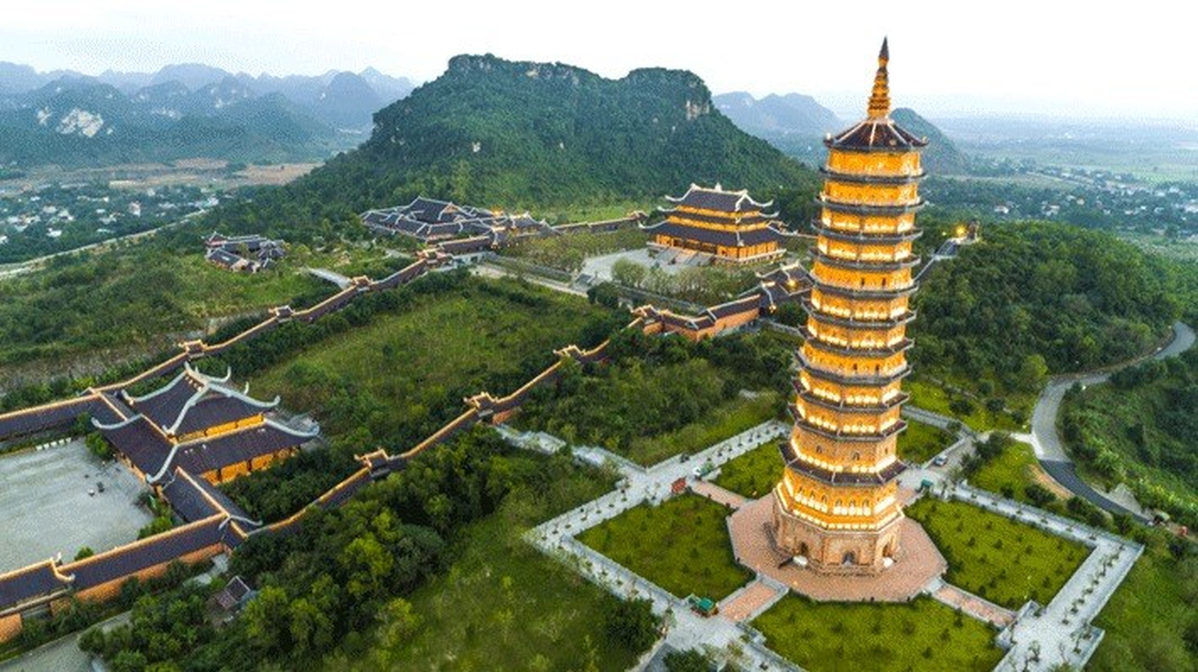 4-Day, 3-Night Northern Vietnam Tour: An Unforgettable Journey Exploring Hanoi – Ha Long – Ninh Binh – Sapa - Hình 8