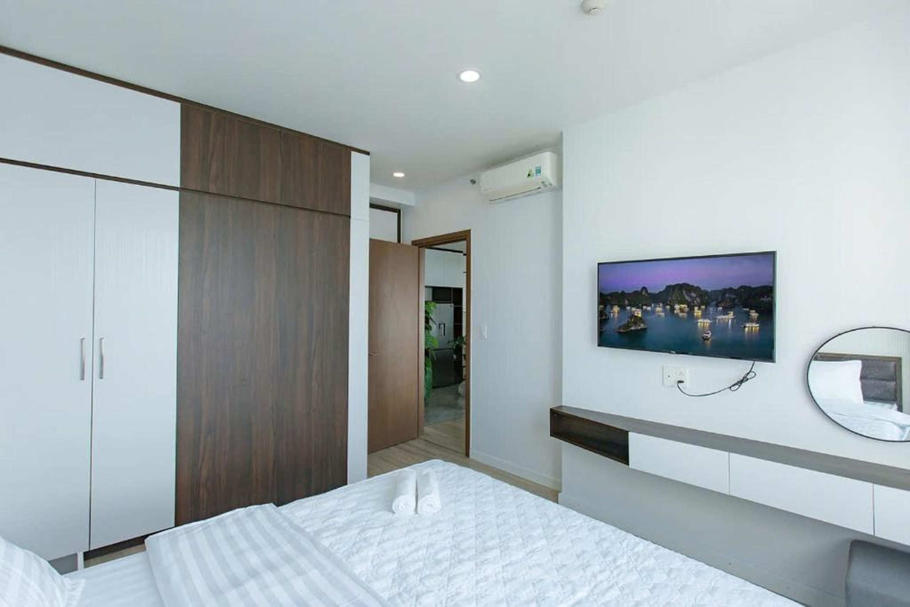 Sapphire Ha Long Luxury Apartment 1108 - Hình 21